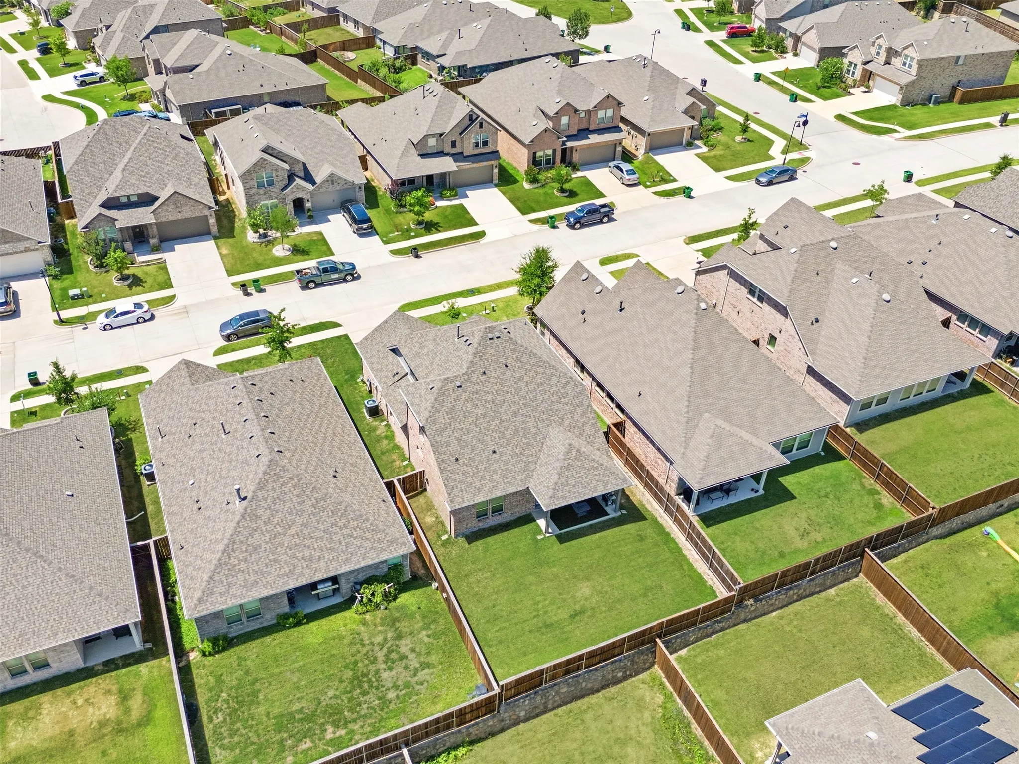 Single Family Residence For Sale in Tarrant County , 4727 Bluffview Drive, Haltom City, Texas 76137, 5 Bedroom, 3 Bathroom, 2 Garage spaces, 2,533 Sqft, built in 2020, mls#21240443, Real Estate Agent in Haltom City, Homes For Sale in Tarrant county, Homes For Sale in Haltom City, Realtor in Haltom City Texas, Real Estate Brokerage Independent Realty Texas, Luminita Cordes Realtor