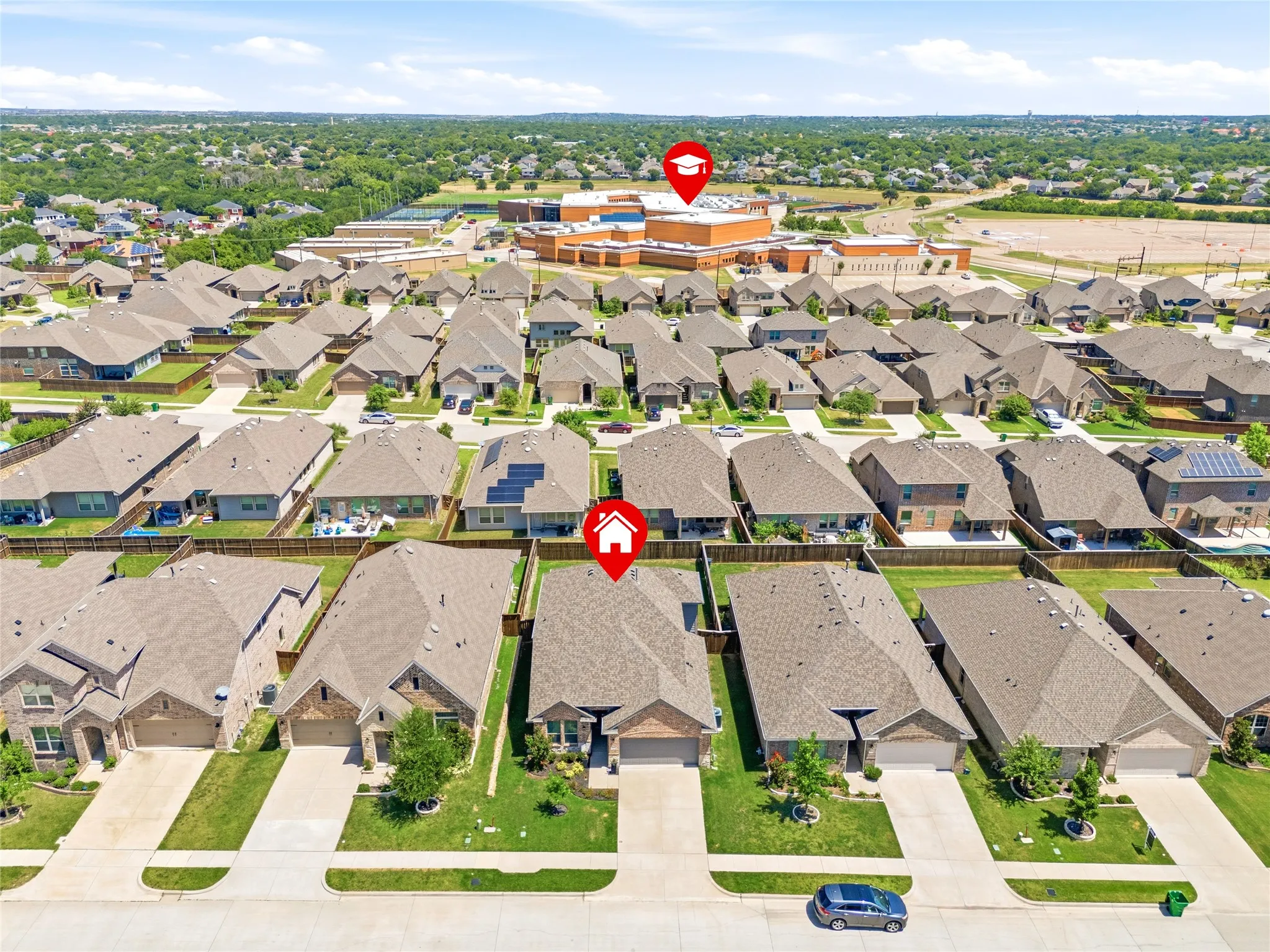 Single Family Residence For Sale in Tarrant County , 4727 Bluffview Drive, Haltom City, Texas 76137, 5 Bedroom, 3 Bathroom, 2 Garage spaces, 2,533 Sqft, built in 2020, mls#21240443, Real Estate Agent in Haltom City, Homes For Sale in Tarrant county, Homes For Sale in Haltom City, Realtor in Haltom City Texas, Real Estate Brokerage Independent Realty Texas, Luminita Cordes Realtor