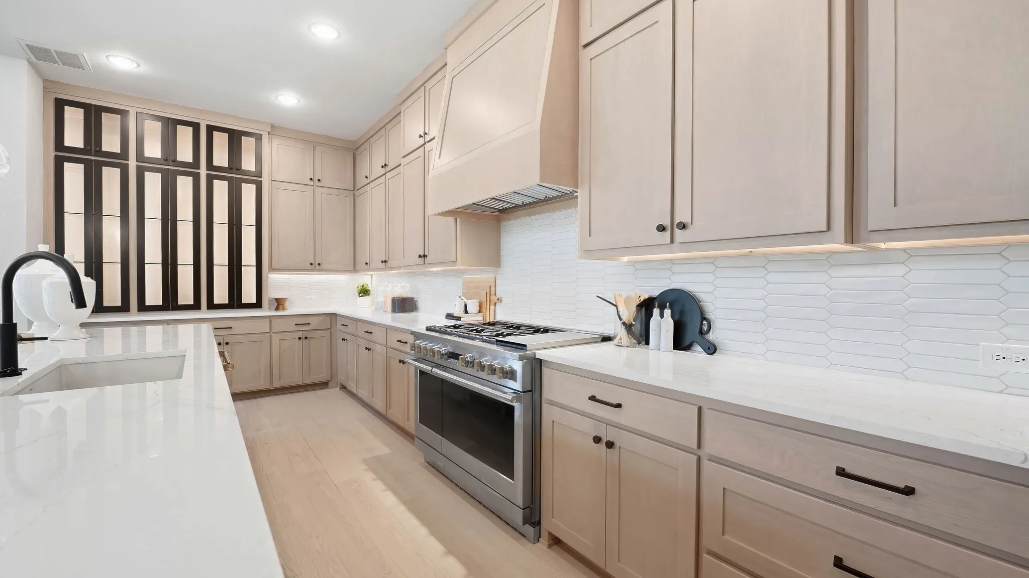 Single Family Residence For Sale in Denton County , 2640 Live Oak Lane, Prosper, Texas 75078, 5 Bedroom, 6 Bathroom, 3 Garage spaces, 4,221 Sqft, built in 2026, New Construction - Incomplete, mls#21246092, Real Estate Agent in Prosper, Homes For Sale in Denton county, Homes For Sale in Prosper, Realtor in Prosper Texas, Real Estate Brokerage Independent Realty Texas, Luminita Cordes Realtor