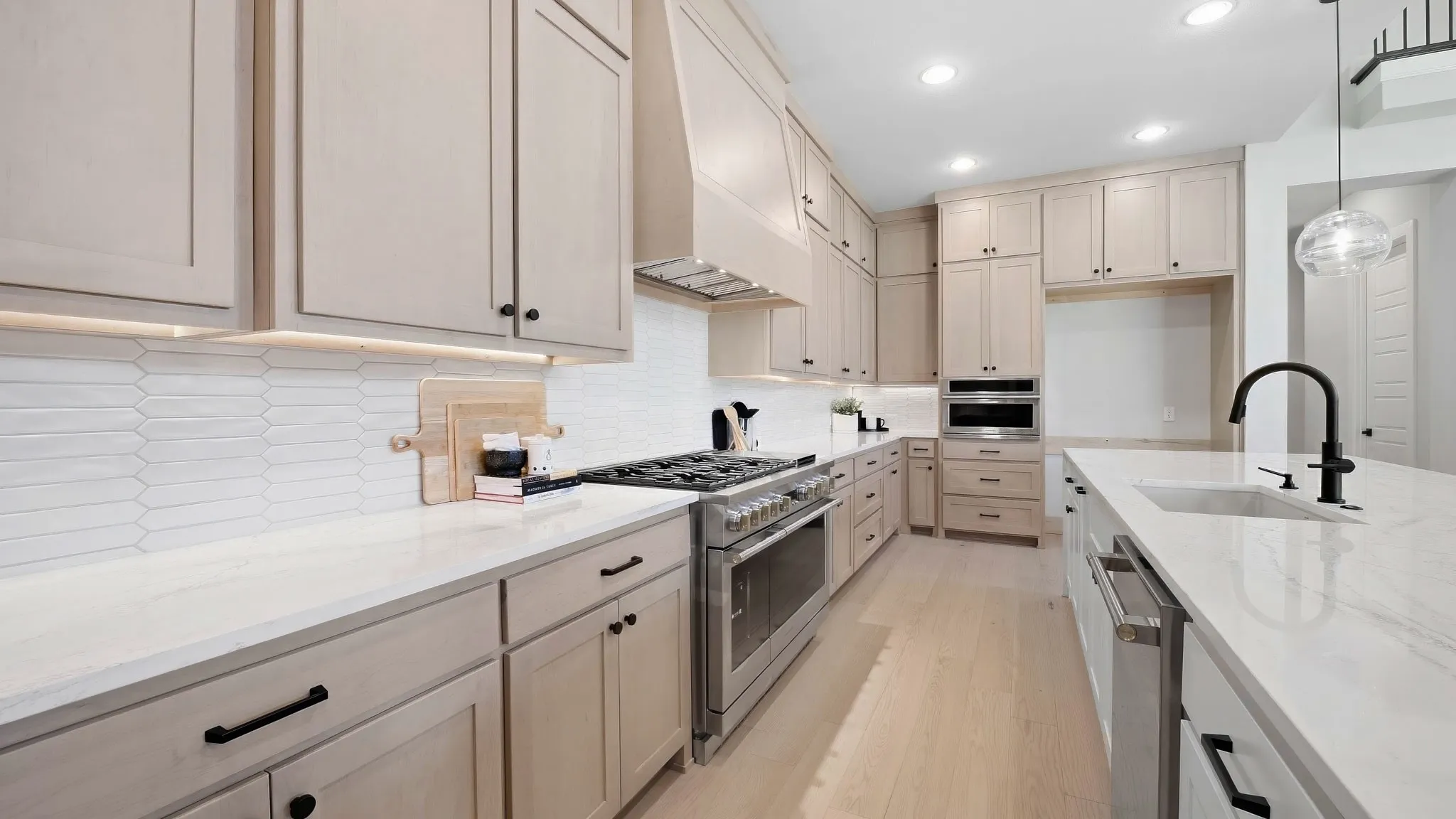 Single Family Residence For Sale in Denton County , 2640 Live Oak Lane, Prosper, Texas 75078, 5 Bedroom, 6 Bathroom, 3 Garage spaces, 4,221 Sqft, built in 2026, New Construction - Incomplete, mls#21246092, Real Estate Agent in Prosper, Homes For Sale in Denton county, Homes For Sale in Prosper, Realtor in Prosper Texas, Real Estate Brokerage Independent Realty Texas, Luminita Cordes Realtor