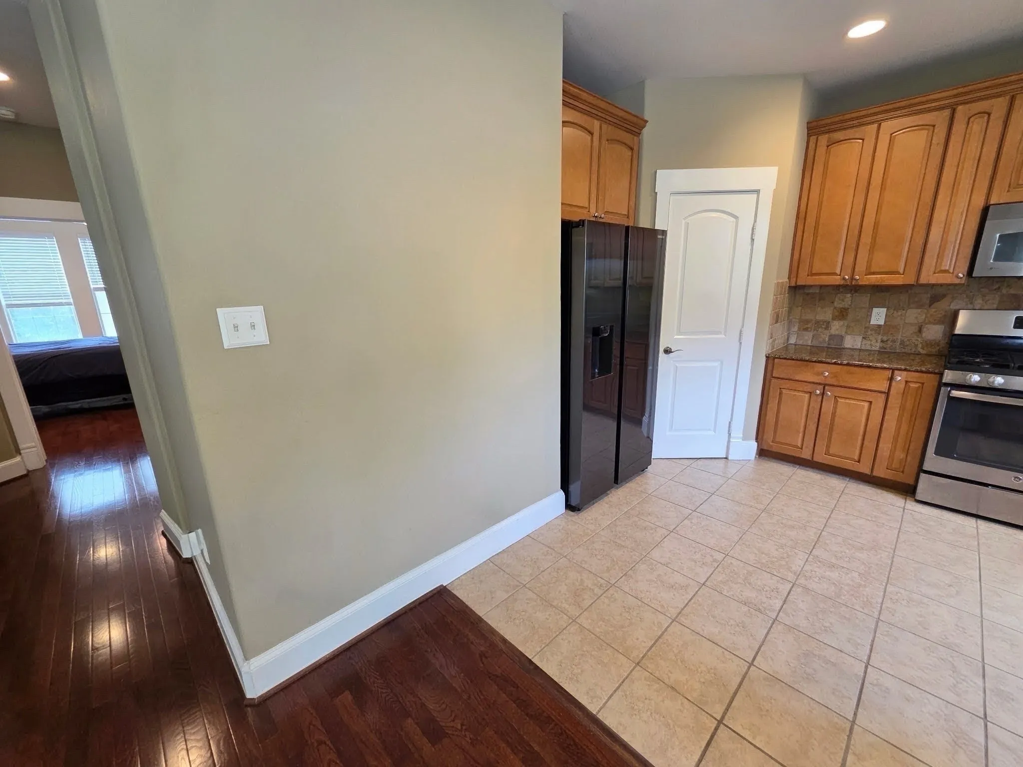 Townhouse For Sale in Dallas County , 2600 Piazza Court 2, Grand Prairie, Texas 75054, 3 Bedroom, 3 Bathroom, 2 Garage spaces, 2,241 Sqft, built in 2005, mls#21238327, Real Estate Agent in Grand Prairie, Homes For Sale in Dallas county, Homes For Sale in Grand Prairie, Realtor in Grand Prairie Texas, Real Estate Brokerage Independent Realty Texas, Luminita Cordes Realtor