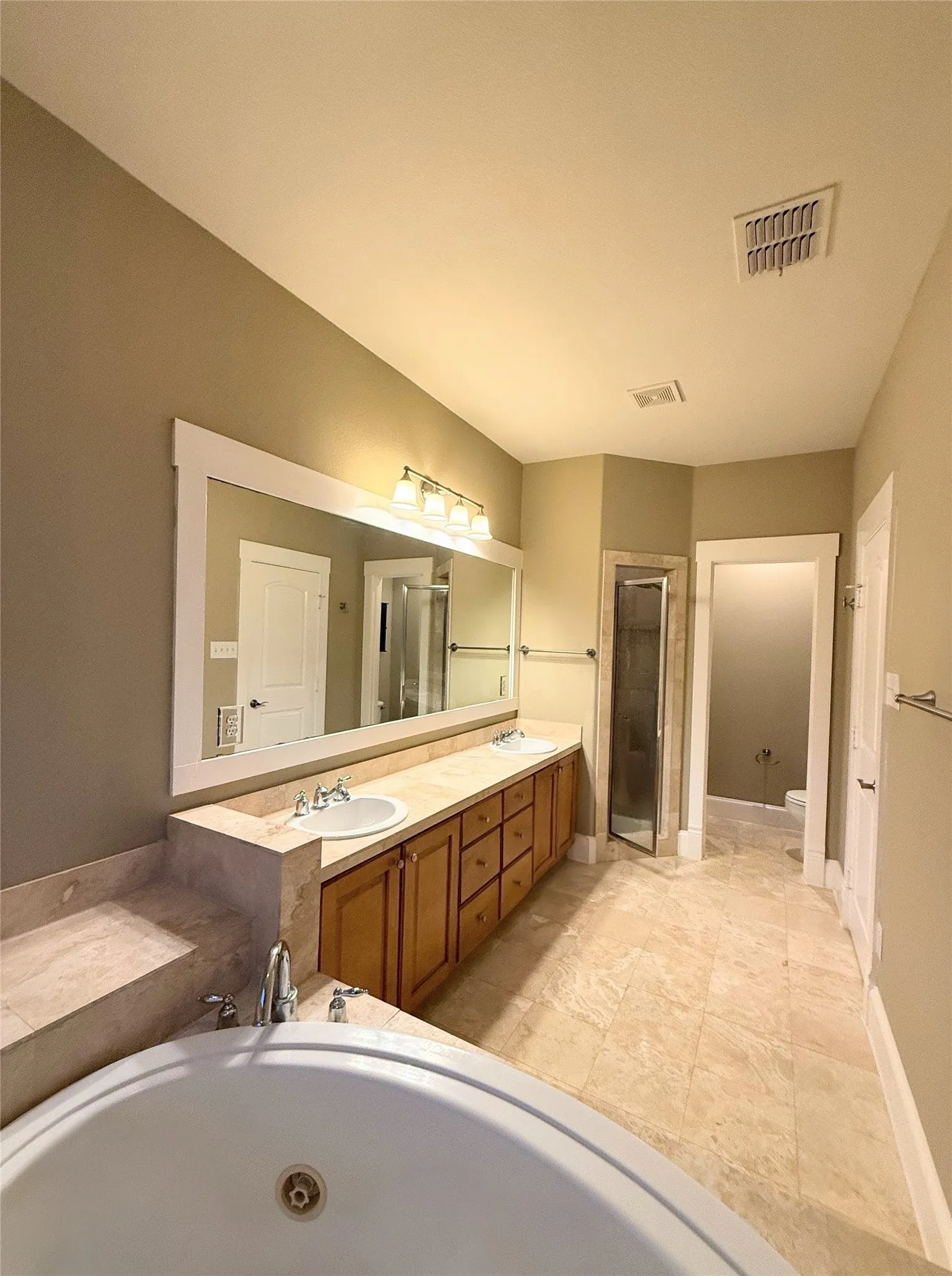 Townhouse For Sale in Dallas County , 2600 Piazza Court 2, Grand Prairie, Texas 75054, 3 Bedroom, 3 Bathroom, 2 Garage spaces, 2,241 Sqft, built in 2005, mls#21238327, Real Estate Agent in Grand Prairie, Homes For Sale in Dallas county, Homes For Sale in Grand Prairie, Realtor in Grand Prairie Texas, Real Estate Brokerage Independent Realty Texas, Luminita Cordes Realtor