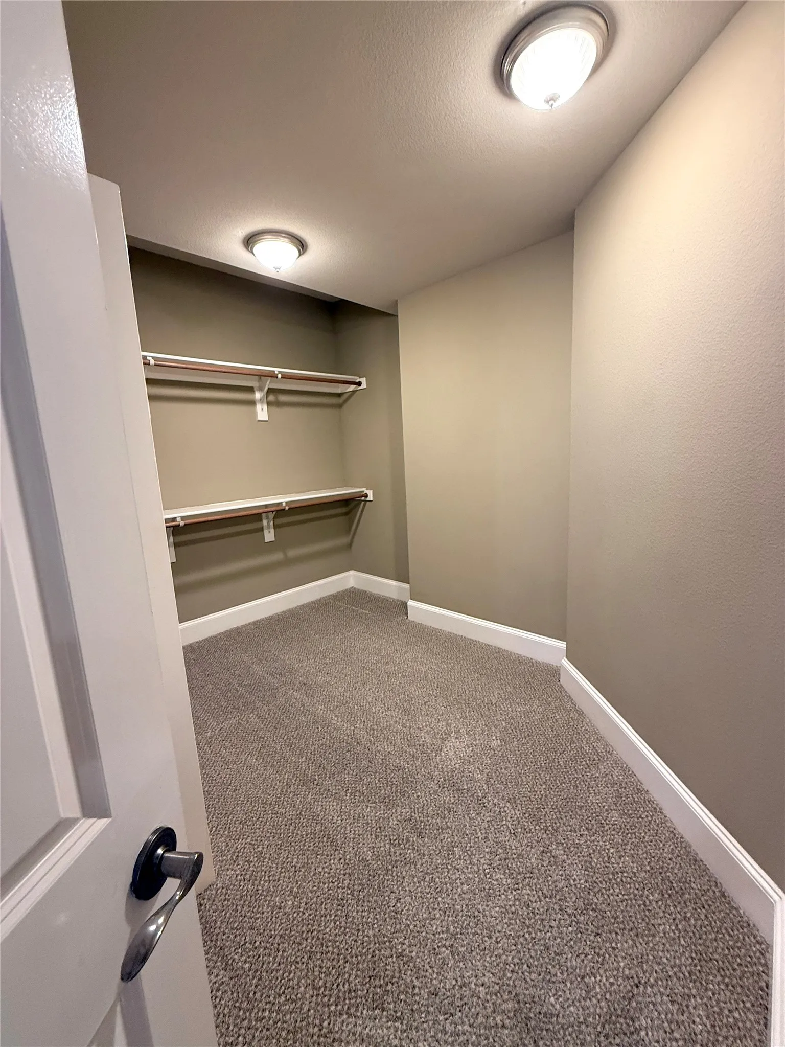 Townhouse For Sale in Dallas County , 2600 Piazza Court 2, Grand Prairie, Texas 75054, 3 Bedroom, 3 Bathroom, 2 Garage spaces, 2,241 Sqft, built in 2005, mls#21238327, Real Estate Agent in Grand Prairie, Homes For Sale in Dallas county, Homes For Sale in Grand Prairie, Realtor in Grand Prairie Texas, Real Estate Brokerage Independent Realty Texas, Luminita Cordes Realtor