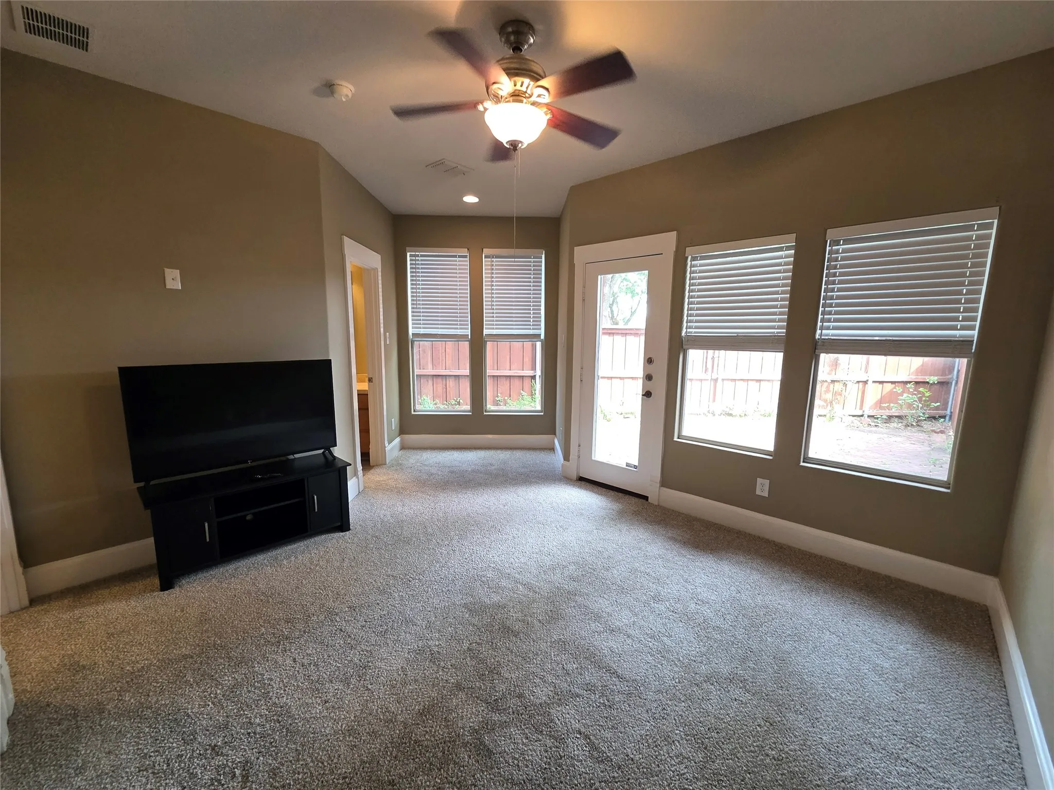 Secondary bedroom 1st floor
