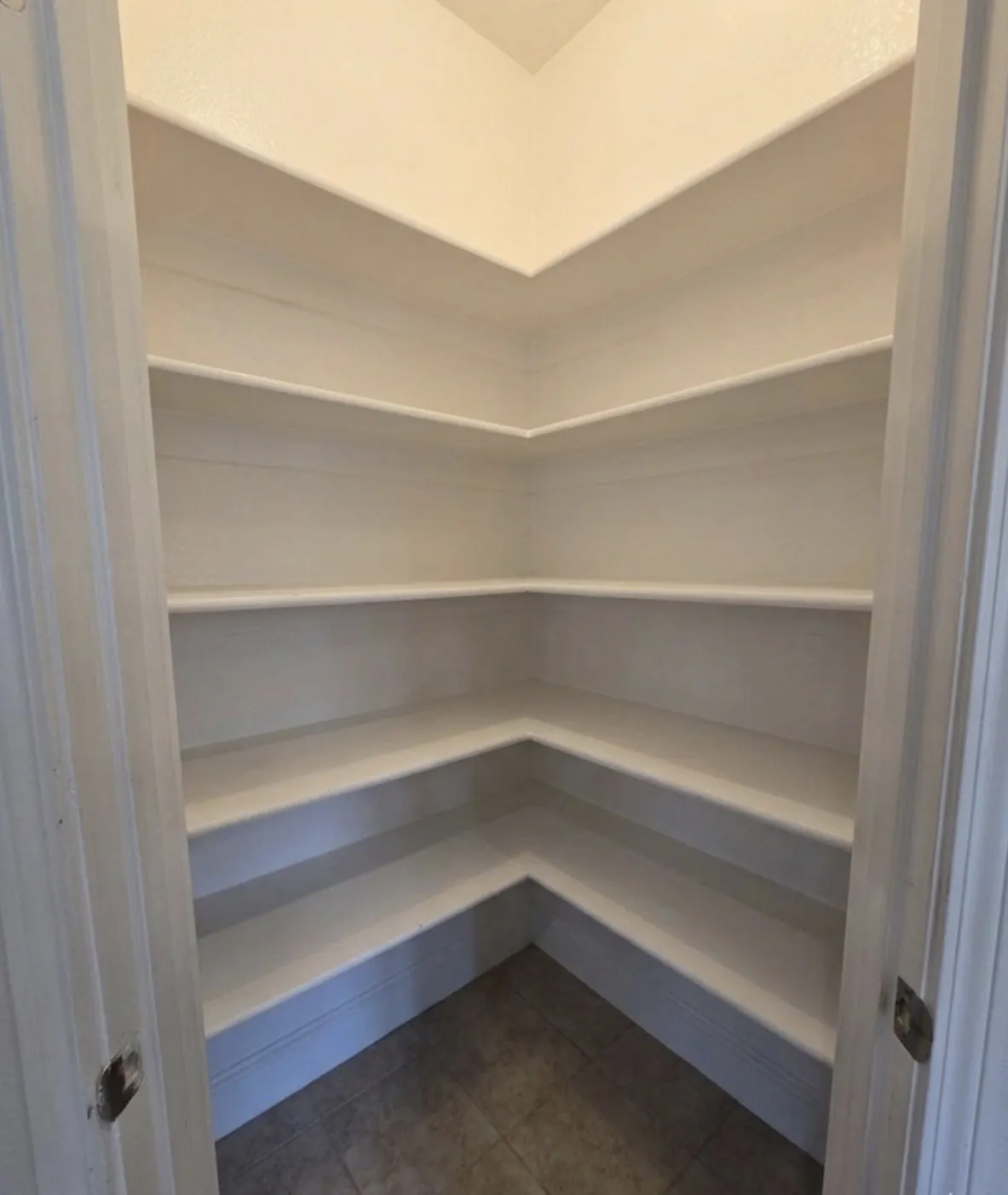 Townhouse For Sale in Dallas County , 2600 Piazza Court 2, Grand Prairie, Texas 75054, 3 Bedroom, 3 Bathroom, 2 Garage spaces, 2,241 Sqft, built in 2005, mls#21238327, Real Estate Agent in Grand Prairie, Homes For Sale in Dallas county, Homes For Sale in Grand Prairie, Realtor in Grand Prairie Texas, Real Estate Brokerage Independent Realty Texas, Luminita Cordes Realtor