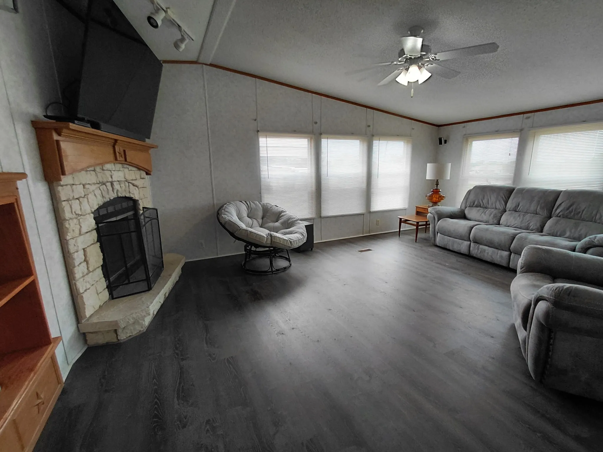 Mobile Home For Sale in Collin County , 6141 County Road 593, Nevada, Texas 75173, 4 Bedroom, 2 Bathroom, Garage spaces, 2,432 Sqft, built in 2007, mls#21241765, Real Estate Agent in Nevada, Homes For Sale in Collin county, Homes For Sale in Nevada, Realtor in Nevada Texas, Real Estate Brokerage Independent Realty Texas, Luminita Cordes Realtor