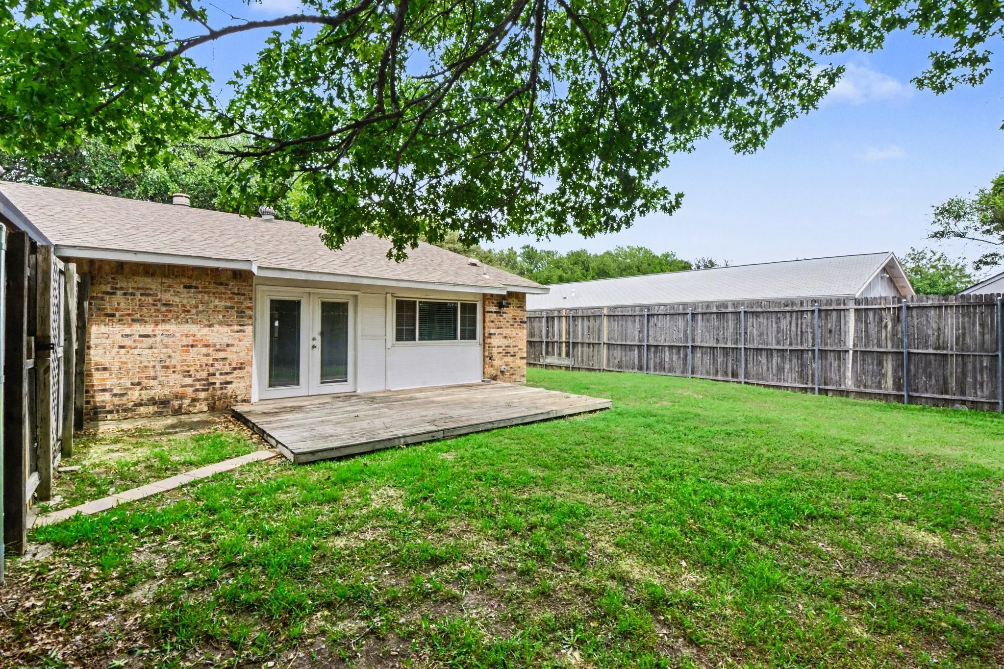 Single Family Residence For Sale in Collin County , 1408 Vanderbilt Drive, Plano, Texas 75023, 3 Bedroom, 2 Bathroom, 2 Garage spaces, 1,425 Sqft, built in 1974, mls#21245752, Real Estate Agent in Plano, Homes For Sale in Collin county, Homes For Sale in Plano, Realtor in Plano Texas, Real Estate Brokerage Independent Realty Texas, Luminita Cordes Realtor