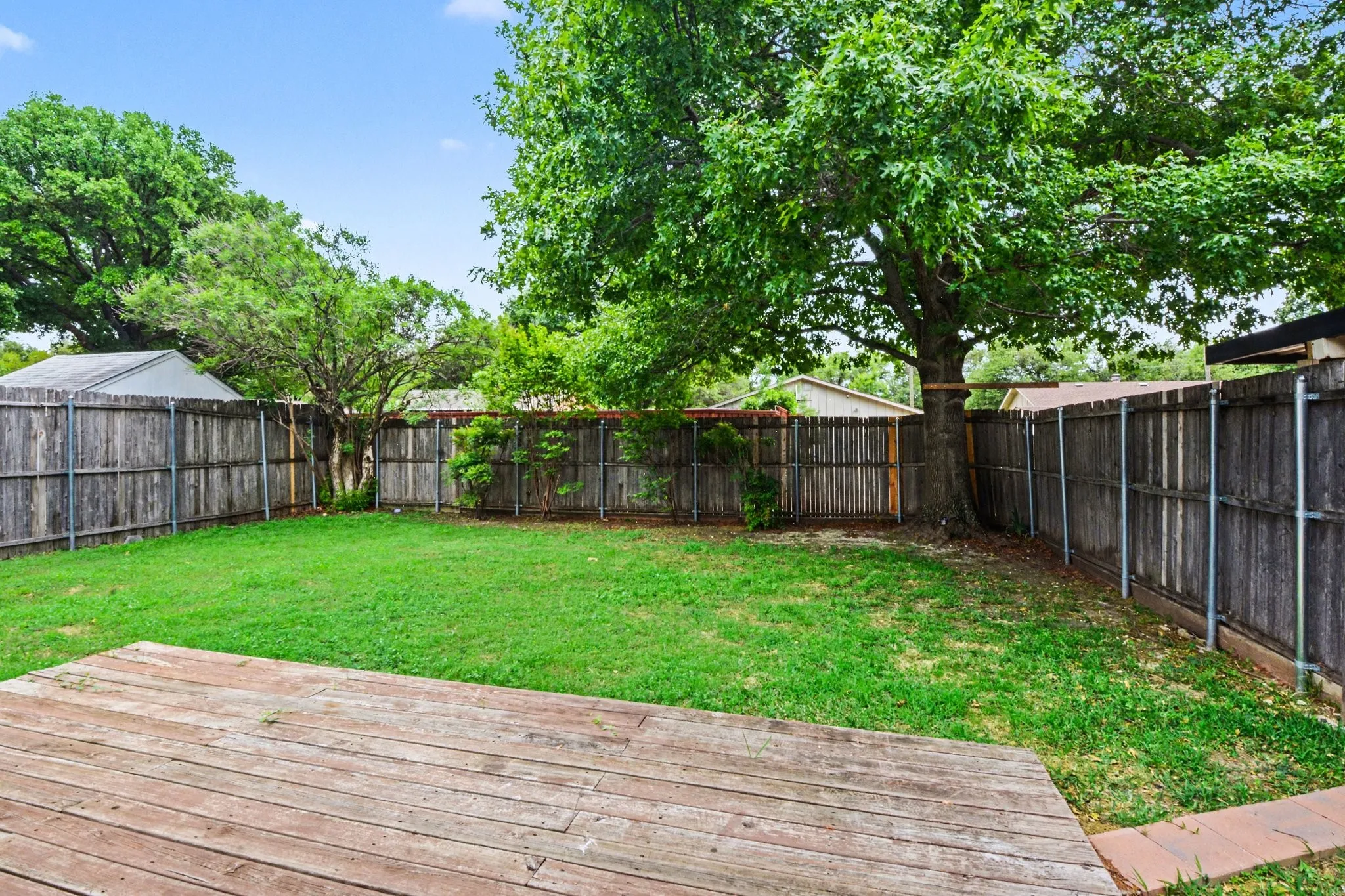 Single Family Residence For Sale in Collin County , 1408 Vanderbilt Drive, Plano, Texas 75023, 3 Bedroom, 2 Bathroom, 2 Garage spaces, 1,425 Sqft, built in 1974, mls#21245752, Real Estate Agent in Plano, Homes For Sale in Collin county, Homes For Sale in Plano, Realtor in Plano Texas, Real Estate Brokerage Independent Realty Texas, Luminita Cordes Realtor