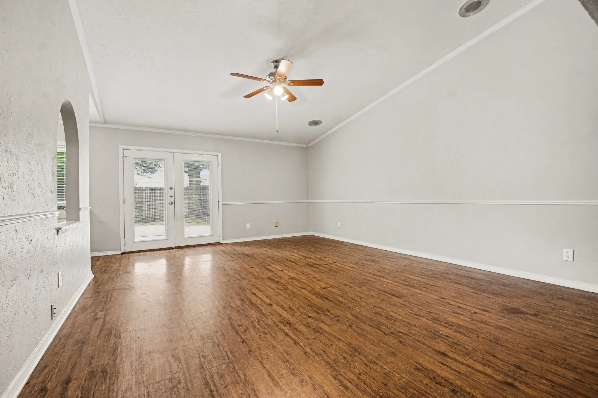 Single Family Residence For Sale in Collin County , 1408 Vanderbilt Drive, Plano, Texas 75023, 3 Bedroom, 2 Bathroom, 2 Garage spaces, 1,425 Sqft, built in 1974, mls#21245752, Real Estate Agent in Plano, Homes For Sale in Collin county, Homes For Sale in Plano, Realtor in Plano Texas, Real Estate Brokerage Independent Realty Texas, Luminita Cordes Realtor