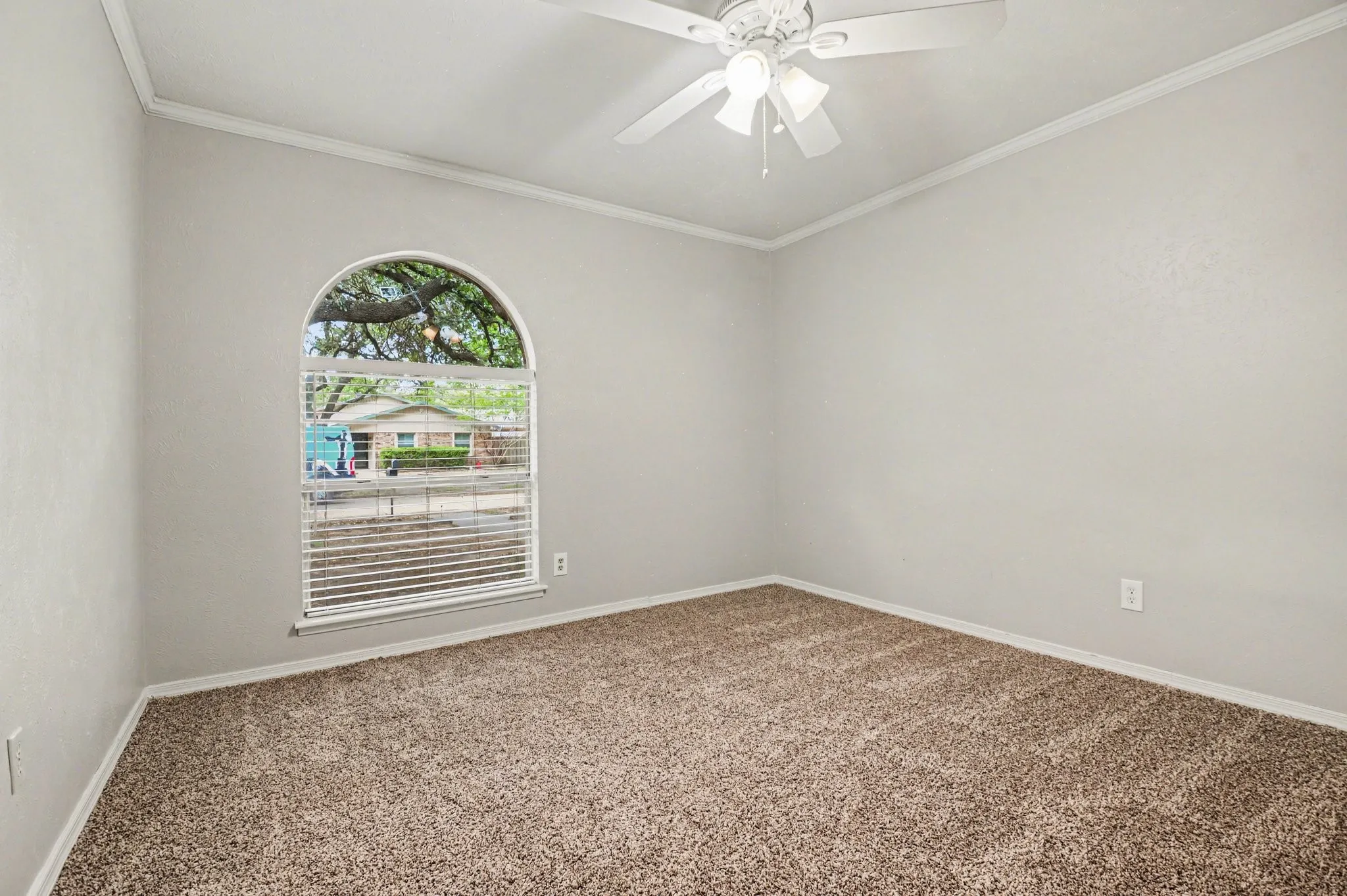 Single Family Residence For Sale in Collin County , 1408 Vanderbilt Drive, Plano, Texas 75023, 3 Bedroom, 2 Bathroom, 2 Garage spaces, 1,425 Sqft, built in 1974, mls#21245752, Real Estate Agent in Plano, Homes For Sale in Collin county, Homes For Sale in Plano, Realtor in Plano Texas, Real Estate Brokerage Independent Realty Texas, Luminita Cordes Realtor