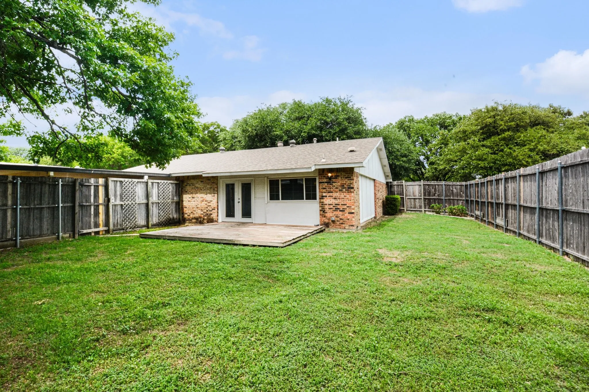 Single Family Residence For Sale in Collin County , 1408 Vanderbilt Drive, Plano, Texas 75023, 3 Bedroom, 2 Bathroom, 2 Garage spaces, 1,425 Sqft, built in 1974, mls#21245752, Real Estate Agent in Plano, Homes For Sale in Collin county, Homes For Sale in Plano, Realtor in Plano Texas, Real Estate Brokerage Independent Realty Texas, Luminita Cordes Realtor
