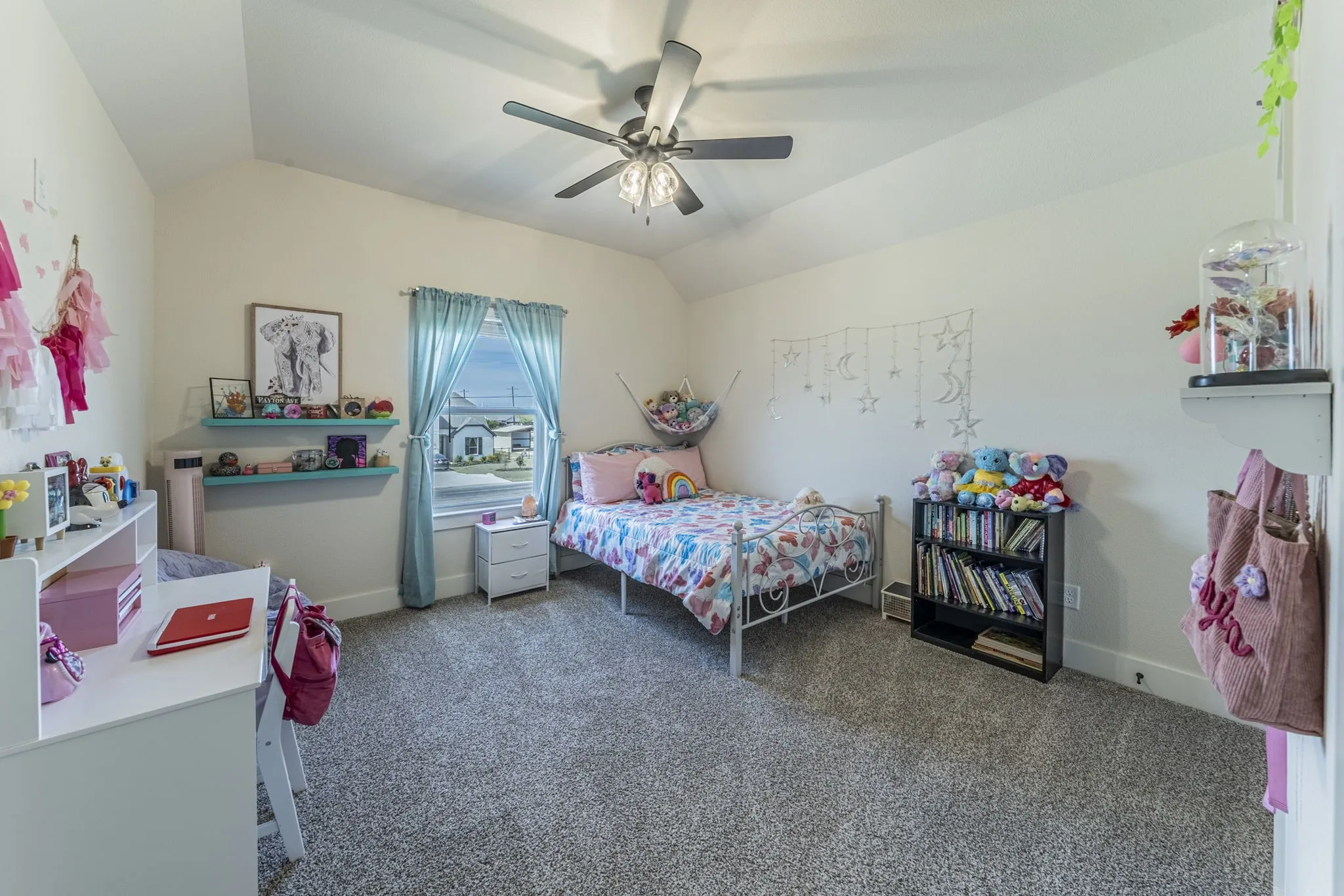 Single Family Residence For Sale in Parker County , 2001 Redemption Drive, Weatherford, Texas 76088, 3 Bedroom, 3 Bathroom, 2 Garage spaces, 2,355 Sqft, built in 2023, mls#21245678, Real Estate Agent in Weatherford, Homes For Sale in Parker county, Homes For Sale in Weatherford, Realtor in Weatherford Texas, Real Estate Brokerage Independent Realty Texas, Luminita Cordes Realtor