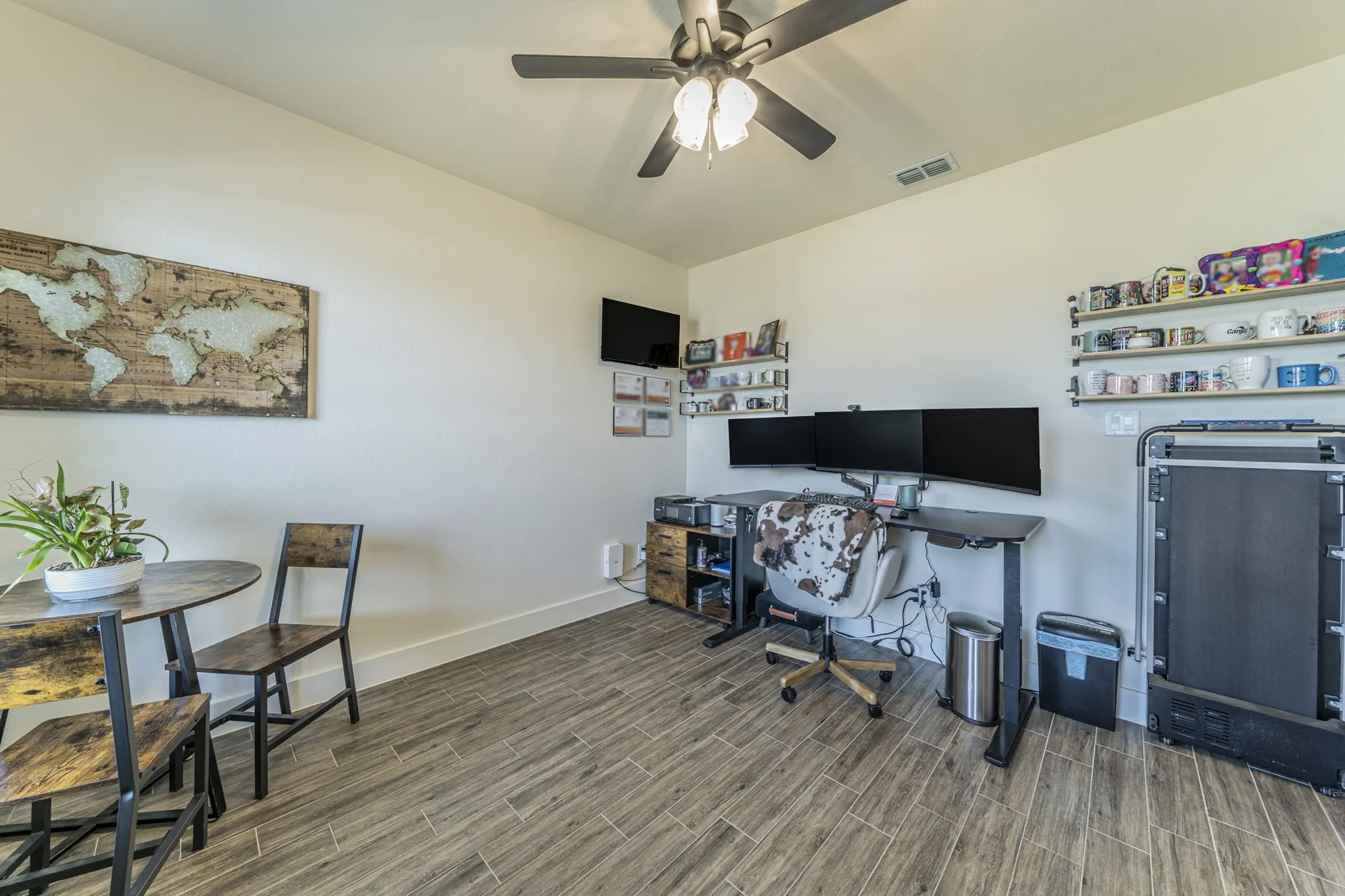 Single Family Residence For Sale in Parker County , 2001 Redemption Drive, Weatherford, Texas 76088, 3 Bedroom, 3 Bathroom, 2 Garage spaces, 2,355 Sqft, built in 2023, mls#21245678, Real Estate Agent in Weatherford, Homes For Sale in Parker county, Homes For Sale in Weatherford, Realtor in Weatherford Texas, Real Estate Brokerage Independent Realty Texas, Luminita Cordes Realtor