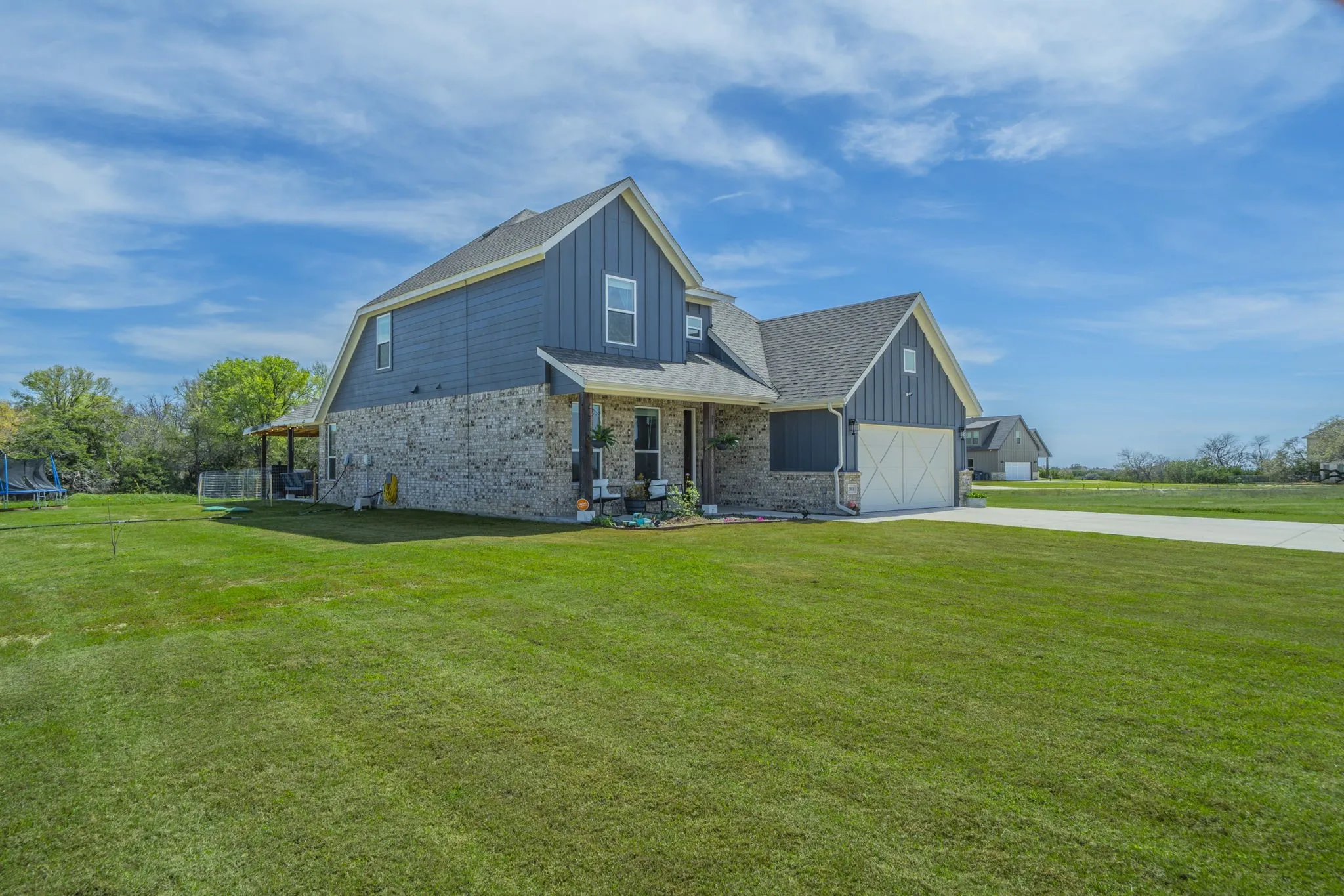 Single Family Residence For Sale in Parker County , 2001 Redemption Drive, Weatherford, Texas 76088, 3 Bedroom, 3 Bathroom, 2 Garage spaces, 2,355 Sqft, built in 2023, mls#21245678, Real Estate Agent in Weatherford, Homes For Sale in Parker county, Homes For Sale in Weatherford, Realtor in Weatherford Texas, Real Estate Brokerage Independent Realty Texas, Luminita Cordes Realtor