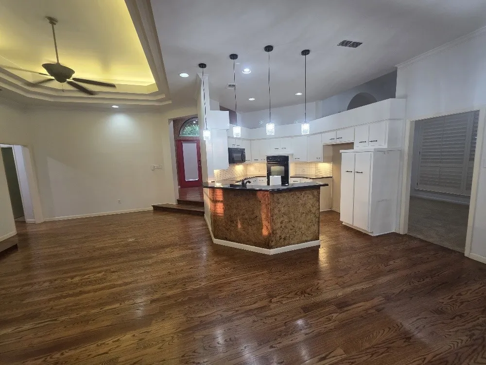 Single Family Residence For Rent in Tarrant County , 1315 Spyglass Drive, Mansfield, Texas 76063, 3 Bedroom, 3 Bathroom, 2 Garage spaces, 2,254 Sqft, built in 1988, mls#21243677, Real Estate Agent in Mansfield, Homes For Rent in Tarrant county, Homes For Rent in Mansfield, Realtor in Mansfield Texas, Real Estate Brokerage Independent Realty Texas, Luminita Cordes Realtor