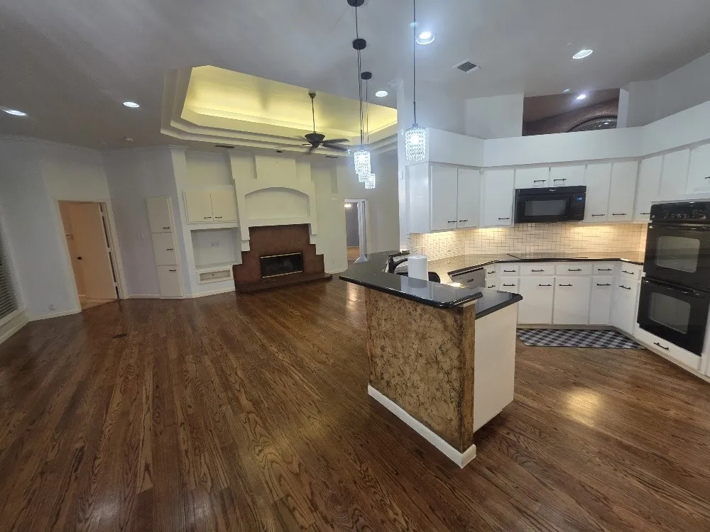 Single Family Residence For Rent in Tarrant County , 1315 Spyglass Drive, Mansfield, Texas 76063, 3 Bedroom, 3 Bathroom, 2 Garage spaces, 2,254 Sqft, built in 1988, mls#21243677, Real Estate Agent in Mansfield, Homes For Rent in Tarrant county, Homes For Rent in Mansfield, Realtor in Mansfield Texas, Real Estate Brokerage Independent Realty Texas, Luminita Cordes Realtor