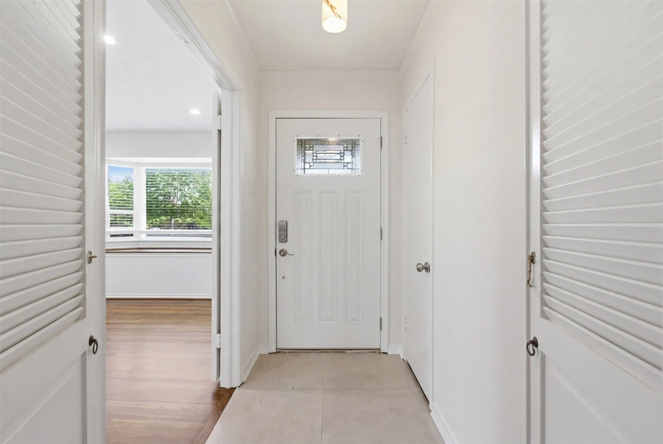 Single Family Residence For Sale in Dallas County , 4419 Abrams Road, Dallas, Texas 75214, 3 Bedroom, 2 Bathroom, 2 Garage spaces, 1,518 Sqft, built in 1957, Preowned, mls#21245437, Real Estate Agent in Dallas, Homes For Sale in Dallas county, Homes For Sale in Dallas, Realtor in Dallas Texas, Real Estate Brokerage Independent Realty Texas, Luminita Cordes Realtor