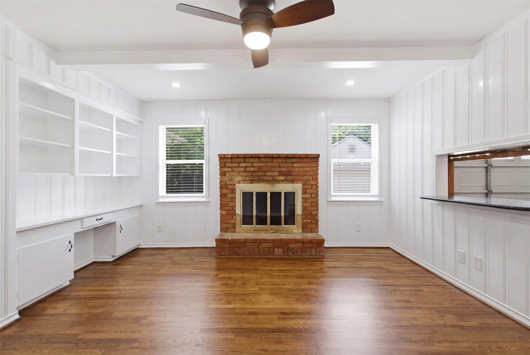 Single Family Residence For Sale in Dallas County , 4419 Abrams Road, Dallas, Texas 75214, 3 Bedroom, 2 Bathroom, 2 Garage spaces, 1,518 Sqft, built in 1957, Preowned, mls#21245437, Real Estate Agent in Dallas, Homes For Sale in Dallas county, Homes For Sale in Dallas, Realtor in Dallas Texas, Real Estate Brokerage Independent Realty Texas, Luminita Cordes Realtor