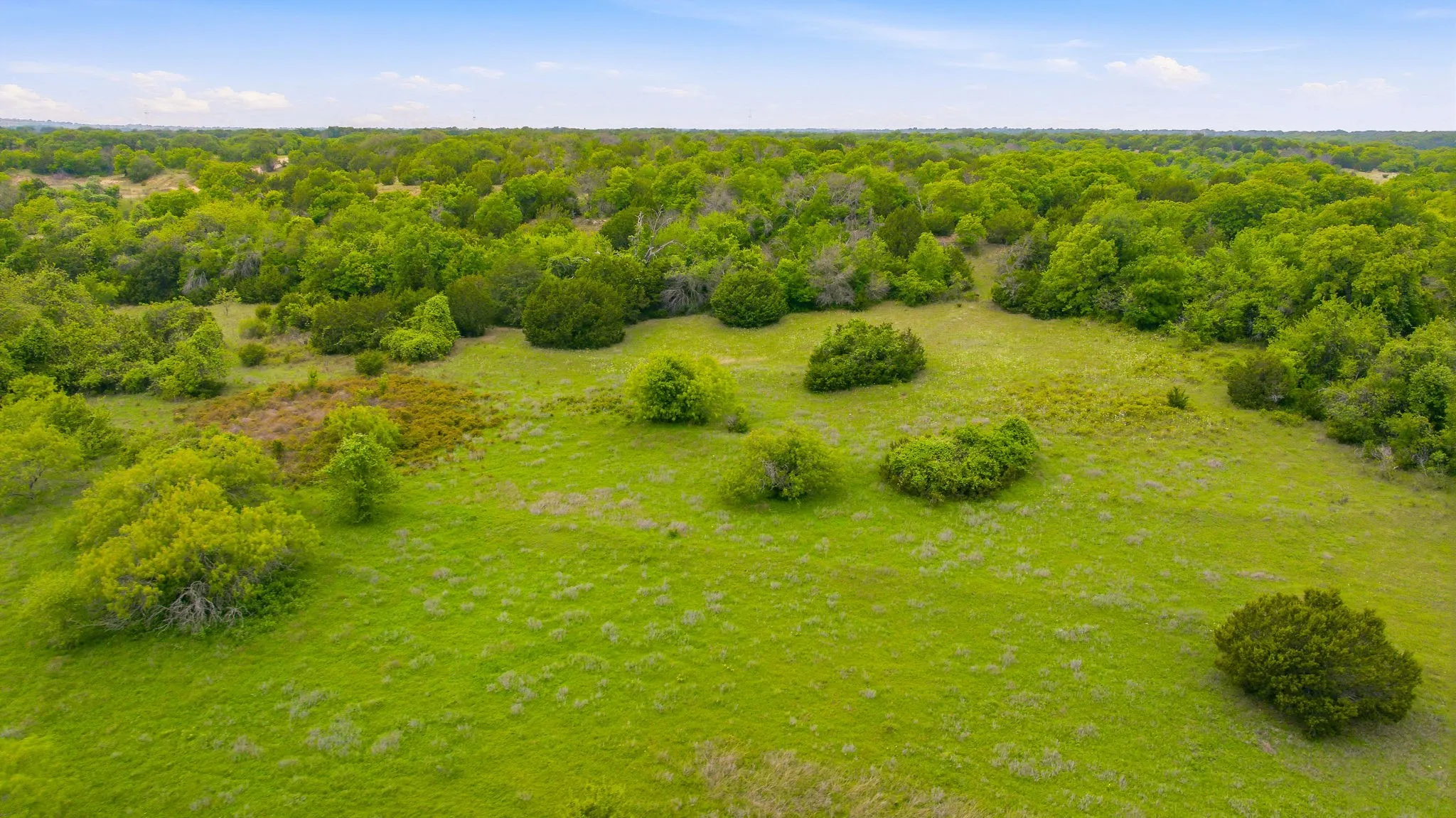 Farm For Sale in Parker County , 4823 Airport Road, Aledo, Texas 76008, 3 Bedroom, 2 Bathroom, 2 Garage spaces, 2,595 Sqft, built in 1996, Price $13,863,600, mls#21244767, Real Estate Agent in Aledo, Homes For Sale in Parker county, Homes For Sale in Aledo, Realtor in Aledo Texas, Real Estate Brokerage Independent Realty Texas, Luminita Cordes Realtor
