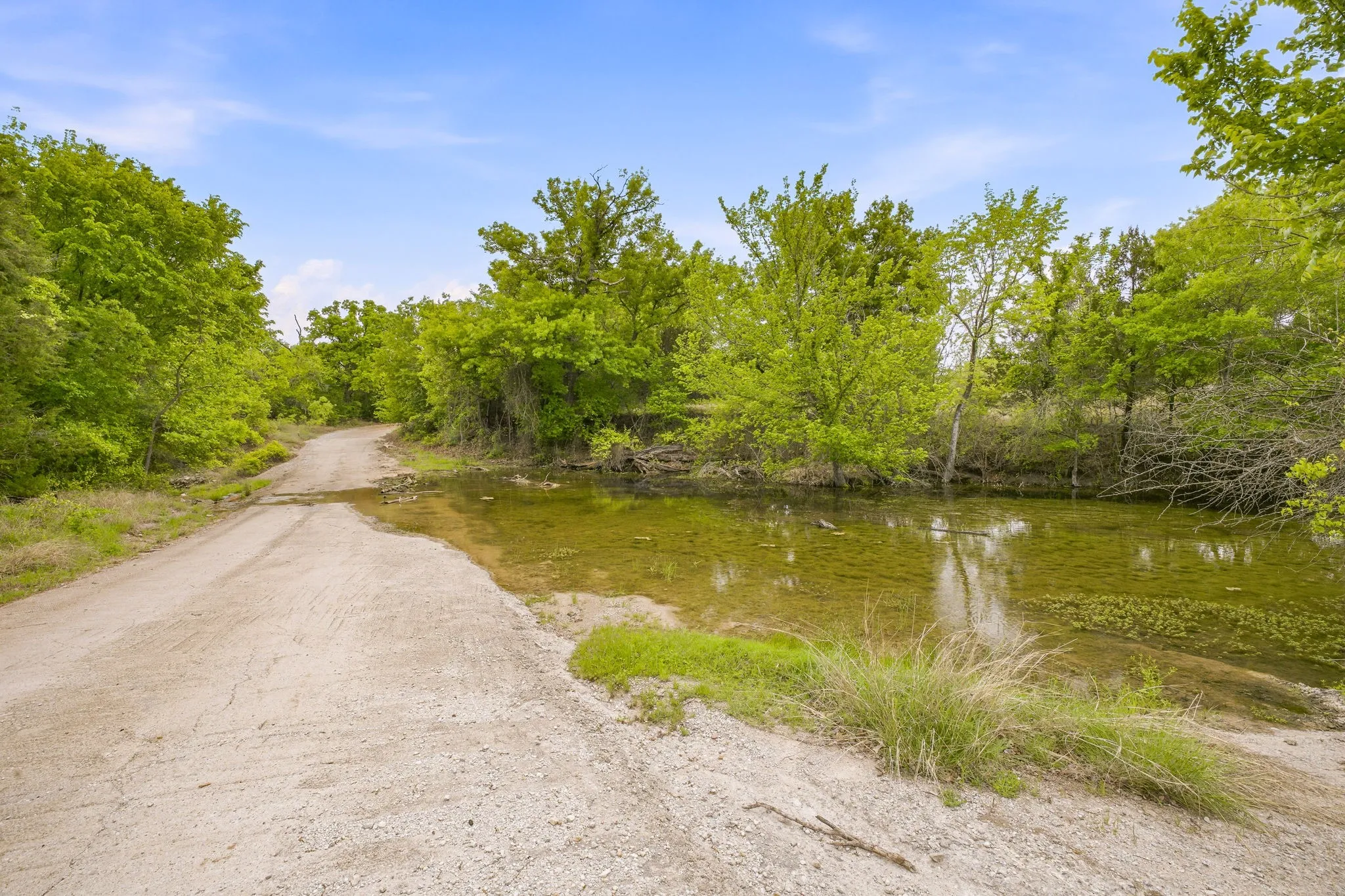 Farm For Sale in Parker County , 4823 Airport Road, Aledo, Texas 76008, 3 Bedroom, 2 Bathroom, 2 Garage spaces, 2,595 Sqft, built in 1996, Price $13,863,600, mls#21244767, Real Estate Agent in Aledo, Homes For Sale in Parker county, Homes For Sale in Aledo, Realtor in Aledo Texas, Real Estate Brokerage Independent Realty Texas, Luminita Cordes Realtor