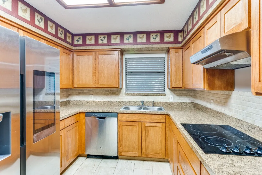 Single Family Residence For Sale in Tarrant County , 1505 Sunny Glen Street, Fort Worth, Texas 76134, 3 Bedroom, 2 Bathroom, 2 Garage spaces, 1,636 Sqft, built in 1985, mls#21221500, Real Estate Agent in Fort Worth, Homes For Sale in Tarrant county, Homes For Sale in Fort Worth, Realtor in Fort Worth Texas, Real Estate Brokerage Independent Realty Texas, Luminita Cordes Realtor