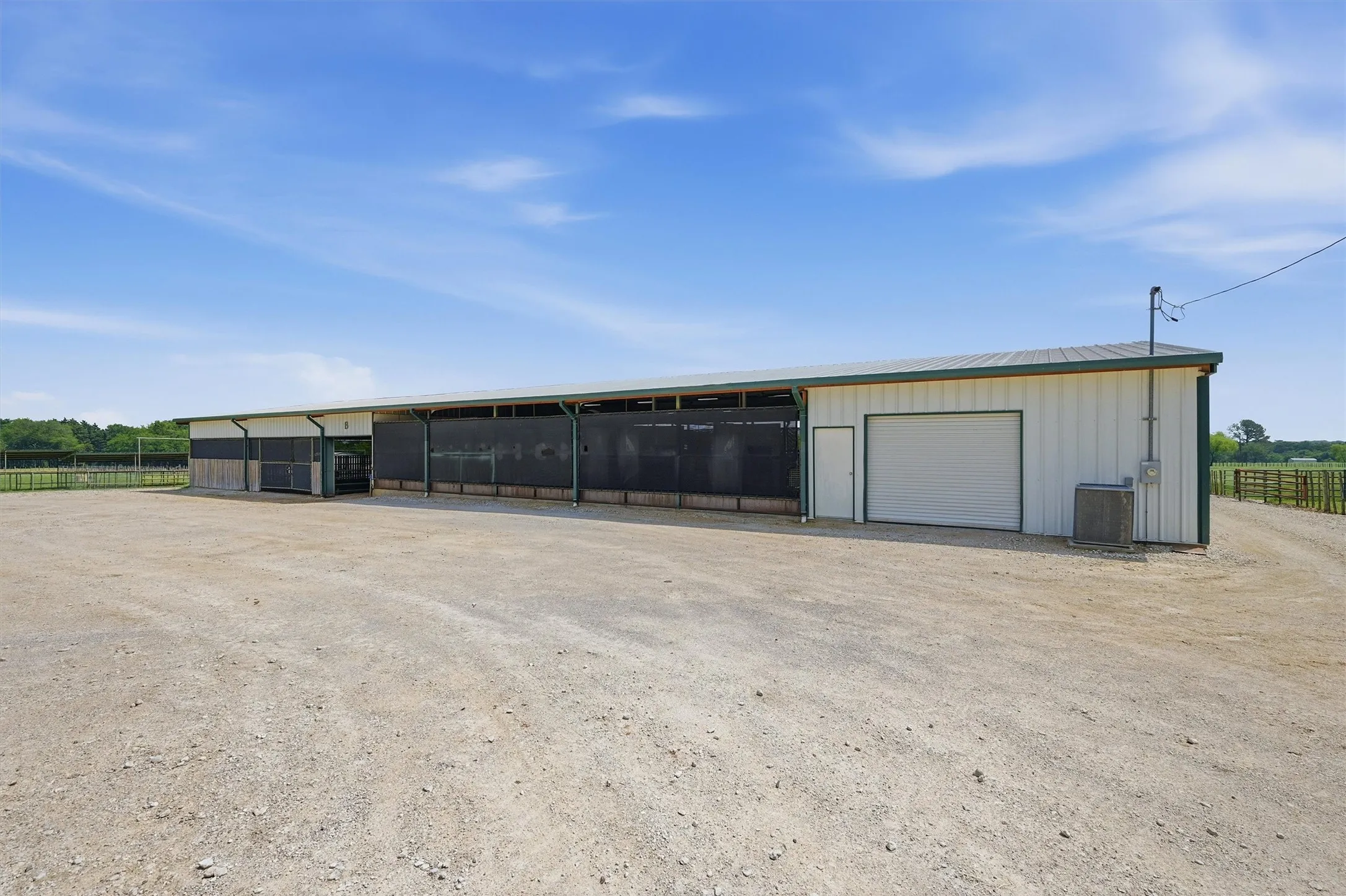 Mare Motel - Breeding Hub with 10 stalls, 2-isolation stalls, vet stocks, wash rack and a covered lunging area