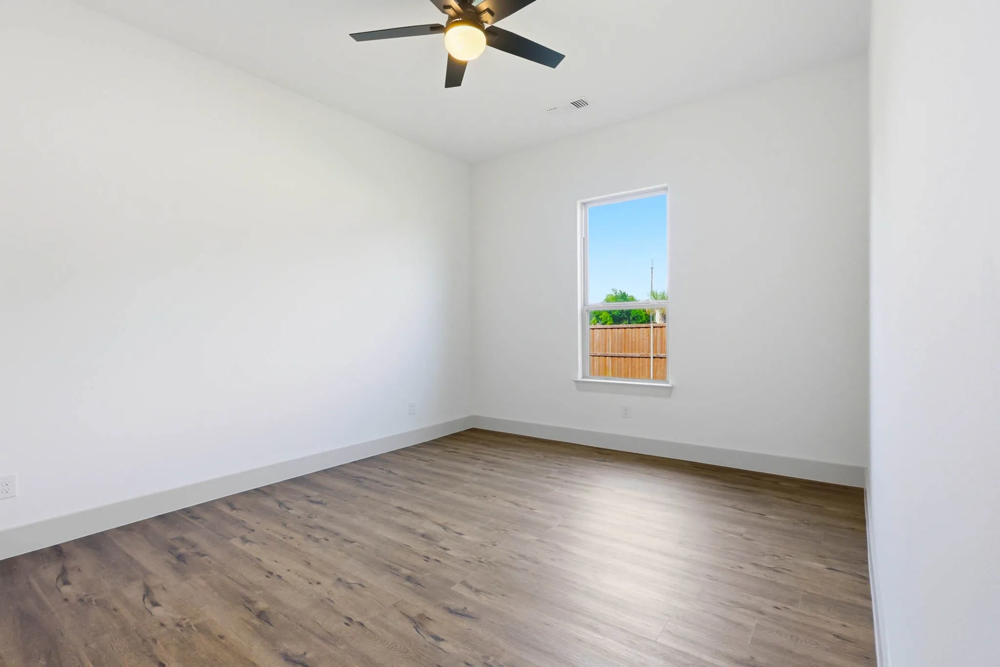 Single Family Residence For Sale in Grayson County , 144 Chisolm Trail, Pottsboro, Texas 75076, 4 Bedroom, 4 Bathroom, 3 Garage spaces, 2,735 Sqft, built in 2026, New Construction - Incomplete, Price $625,000, mls#21246012, Real Estate Agent in Pottsboro, Homes For Sale in Grayson county, Homes For Sale in Pottsboro, Realtor in Pottsboro Texas, Real Estate Brokerage Independent Realty Texas, Luminita Cordes Realtor