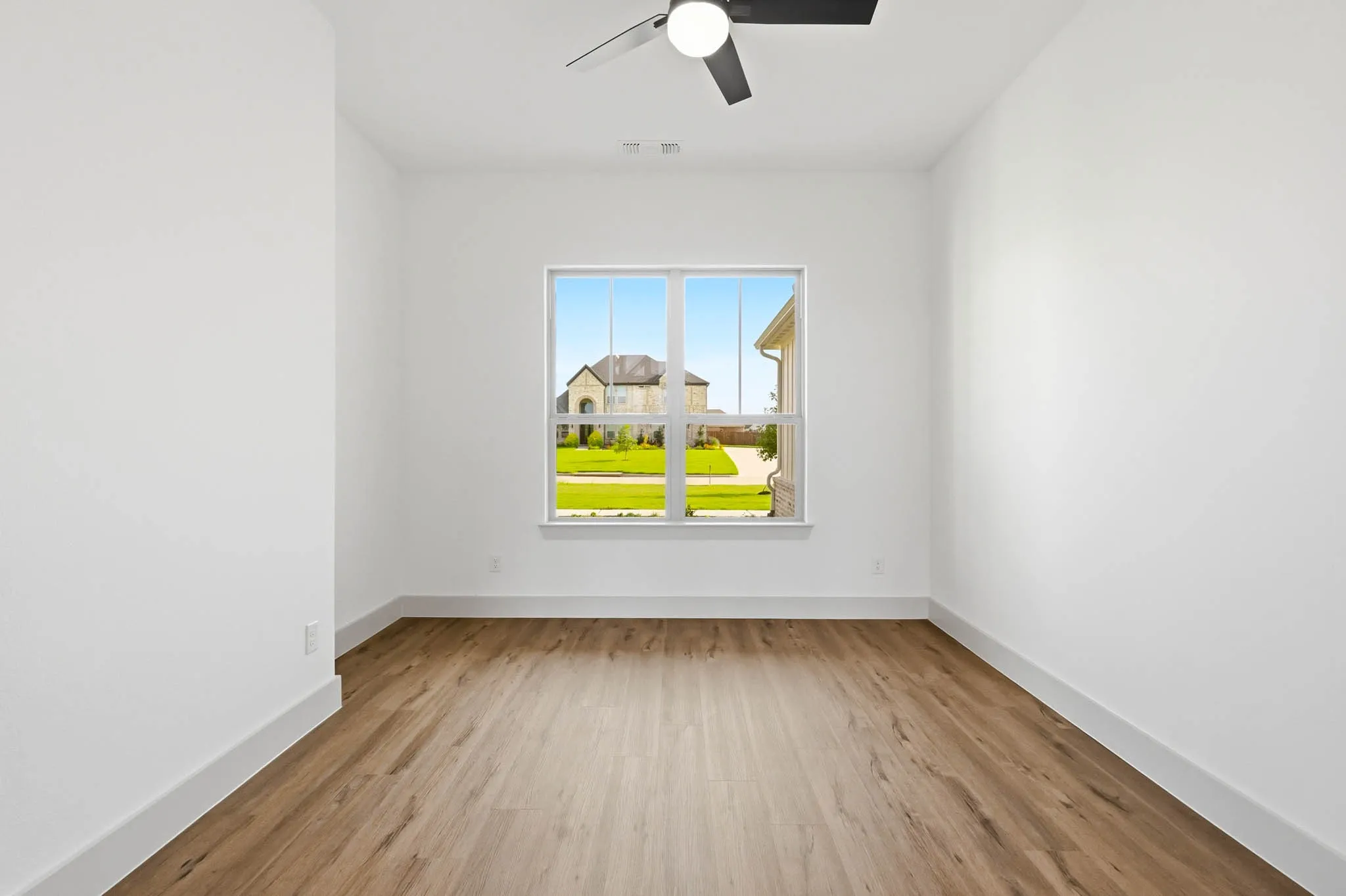 Single Family Residence For Sale in Grayson County , 144 Chisolm Trail, Pottsboro, Texas 75076, 4 Bedroom, 4 Bathroom, 3 Garage spaces, 2,735 Sqft, built in 2026, New Construction - Incomplete, Price $625,000, mls#21246012, Real Estate Agent in Pottsboro, Homes For Sale in Grayson county, Homes For Sale in Pottsboro, Realtor in Pottsboro Texas, Real Estate Brokerage Independent Realty Texas, Luminita Cordes Realtor
