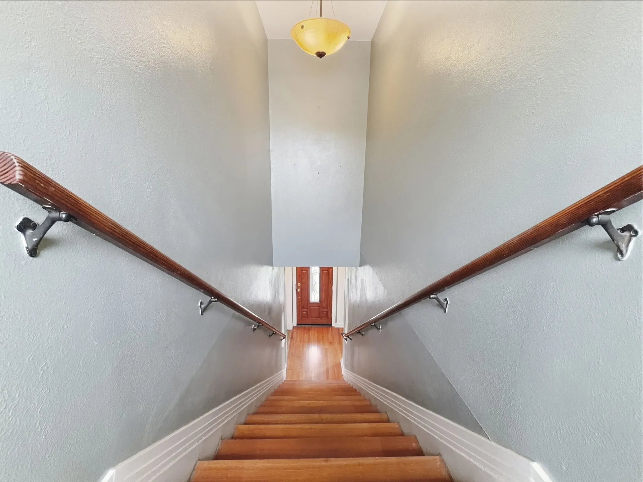 Single Family Residence For Sale in Hamilton County , 609 E Main Street, Hamilton, Texas 76531, 4 Bedroom, 2 Bathroom, Garage spaces, 2,889 Sqft, built in 1928, mls#21245167, Real Estate Agent in Hamilton, Homes For Sale in Hamilton county, Homes For Sale in Hamilton, Realtor in Hamilton Texas, Real Estate Brokerage Independent Realty Texas, Luminita Cordes Realtor