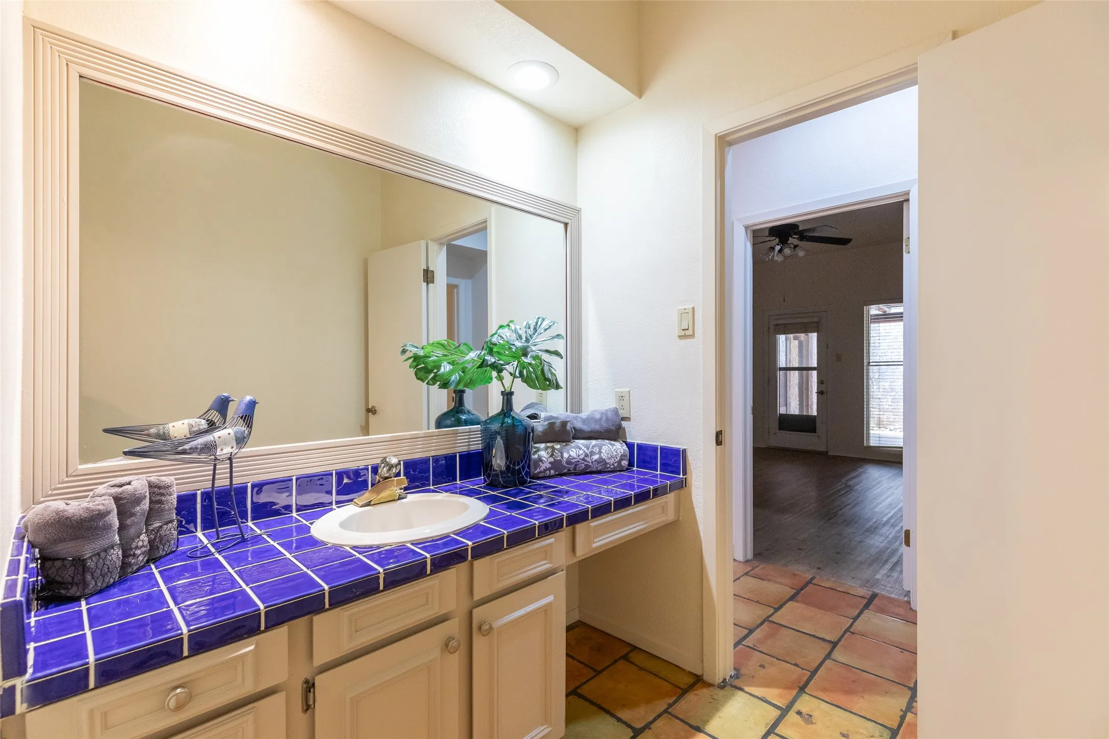 Single Family Residence For Sale in Taylor County , 25 Tamarisk Circle, Abilene, Texas 79606, 3 Bedroom, 3 Bathroom, 2 Garage spaces, 2,324 Sqft, built in 1980, mls#21246186, Real Estate Agent in Abilene, Homes For Sale in Taylor county, Homes For Sale in Abilene, Realtor in Abilene Texas, Real Estate Brokerage Independent Realty Texas, Luminita Cordes Realtor