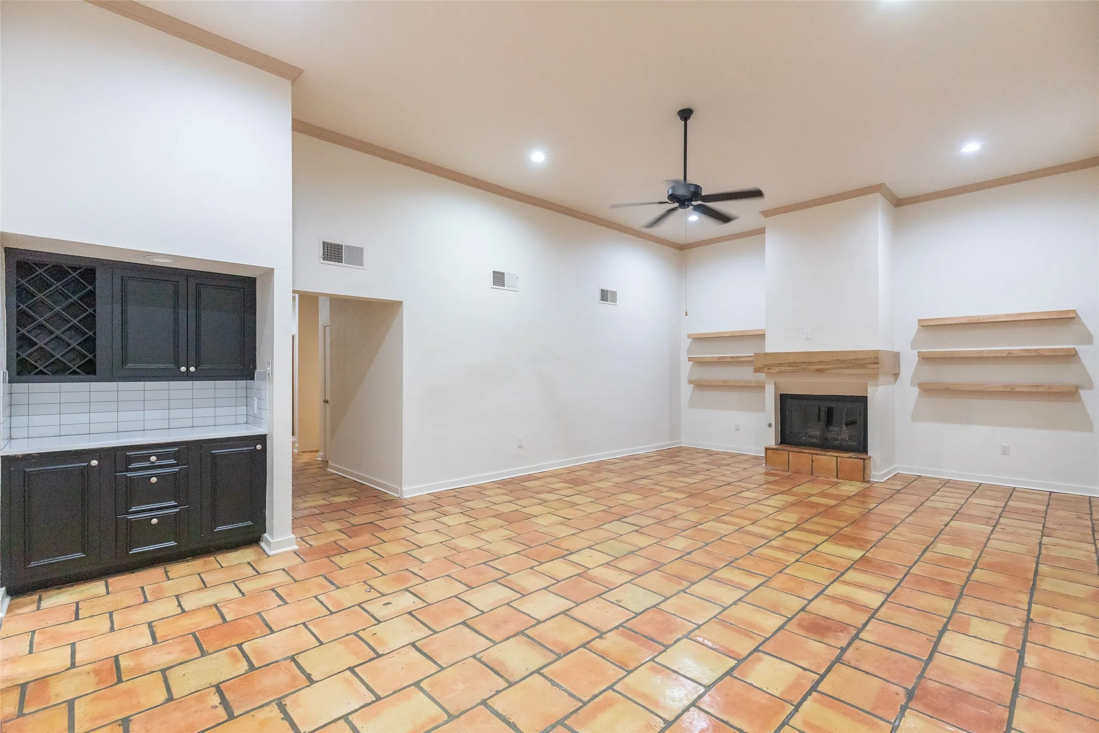 Single Family Residence For Sale in Taylor County , 25 Tamarisk Circle, Abilene, Texas 79606, 3 Bedroom, 3 Bathroom, 2 Garage spaces, 2,324 Sqft, built in 1980, mls#21246186, Real Estate Agent in Abilene, Homes For Sale in Taylor county, Homes For Sale in Abilene, Realtor in Abilene Texas, Real Estate Brokerage Independent Realty Texas, Luminita Cordes Realtor