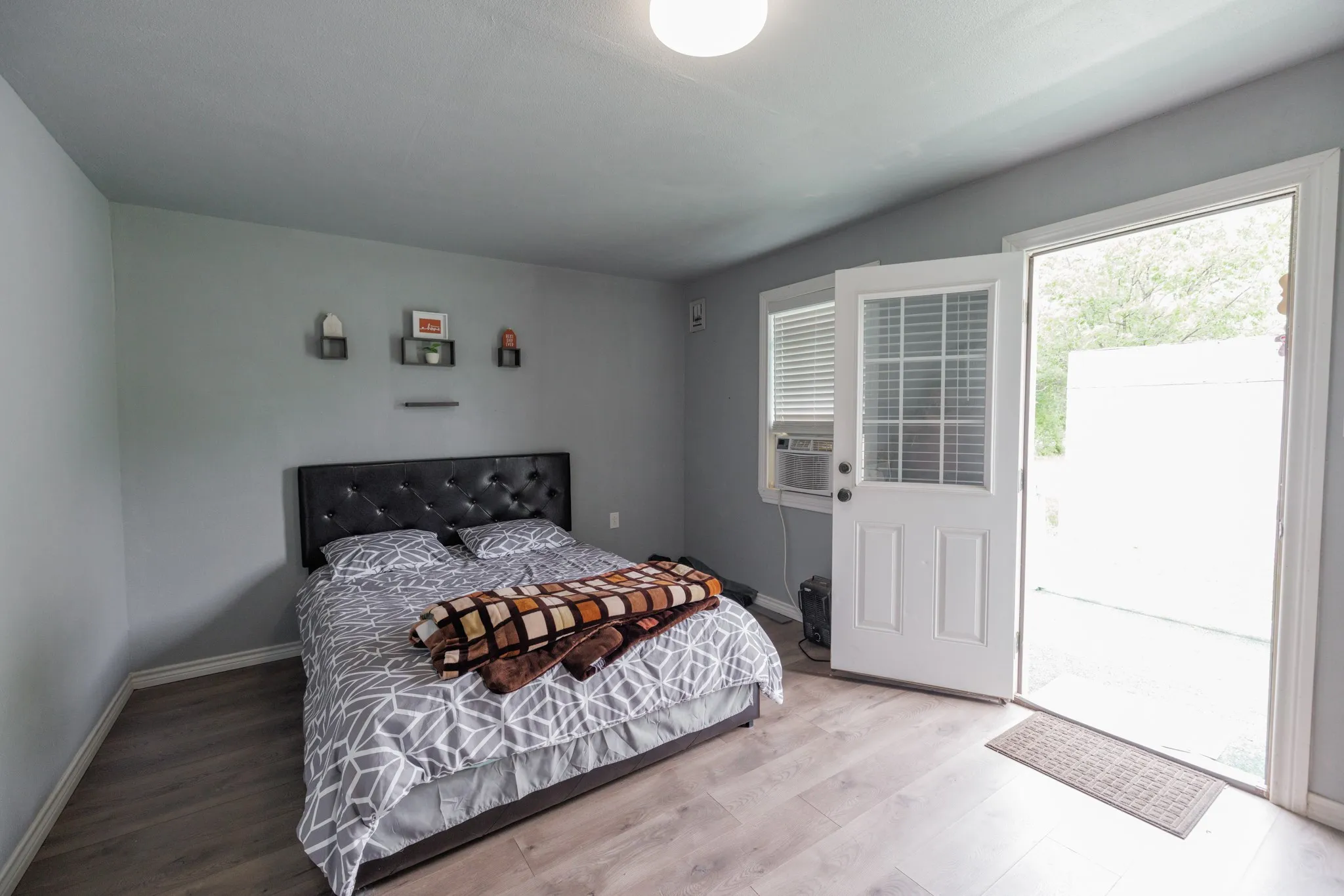 Single Family Residence For Sale in Coleman County , 308 W 5th Street, Coleman, Texas 76834, 2 Bedroom, 1 Bathroom, Garage spaces, 868 Sqft, built in 1950, Preowned, mls#21245201, Real Estate Agent in Coleman, Homes For Sale in Coleman county, Homes For Sale in Coleman, Realtor in Coleman Texas, Real Estate Brokerage Independent Realty Texas, Luminita Cordes Realtor