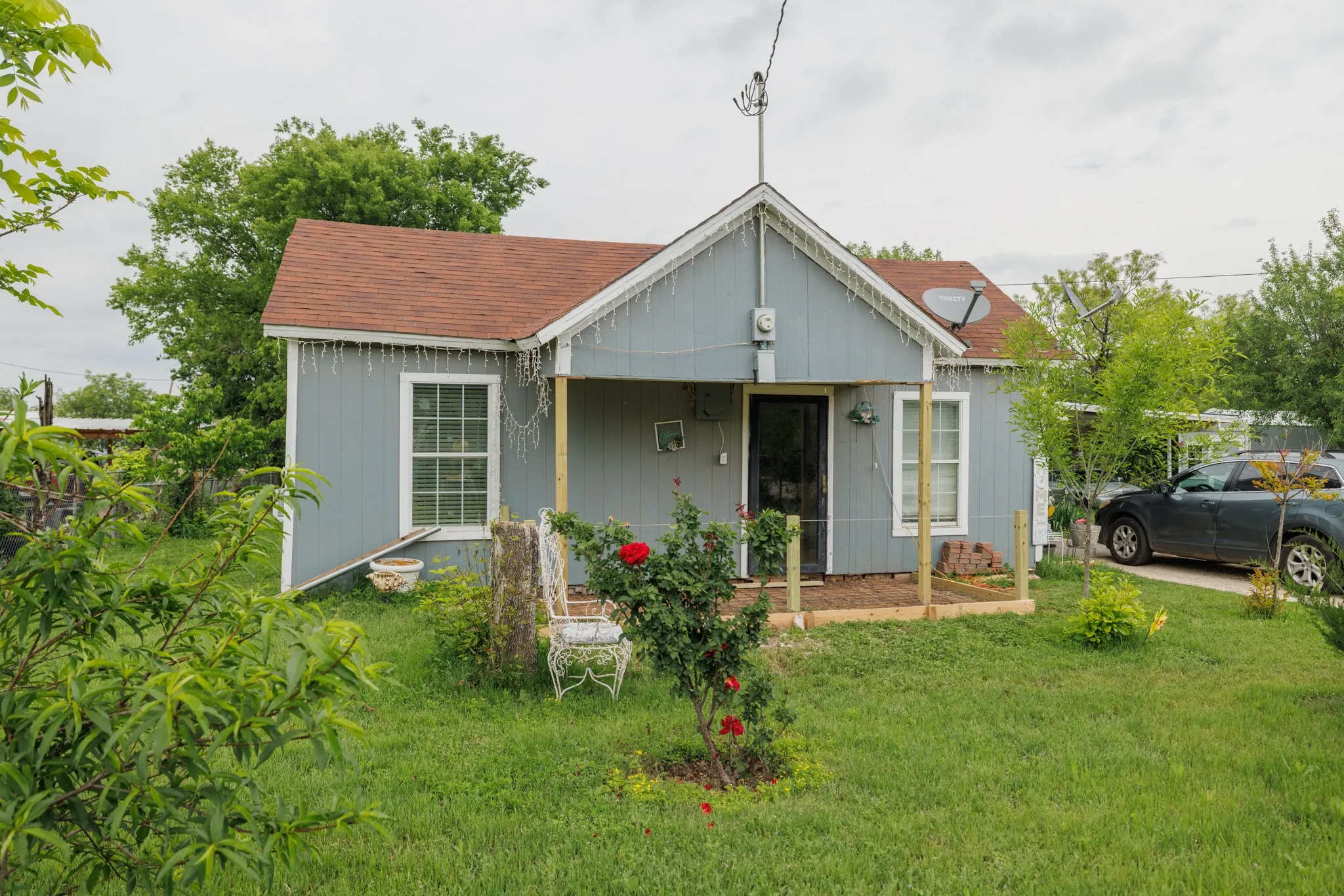 Single Family Residence For Sale in Coleman County , 308 W 5th Street, Coleman, Texas 76834, 2 Bedroom, 1 Bathroom, Garage spaces, 868 Sqft, built in 1950, Preowned, mls#21245201, Real Estate Agent in Coleman, Homes For Sale in Coleman county, Homes For Sale in Coleman, Realtor in Coleman Texas, Real Estate Brokerage Independent Realty Texas, Luminita Cordes Realtor