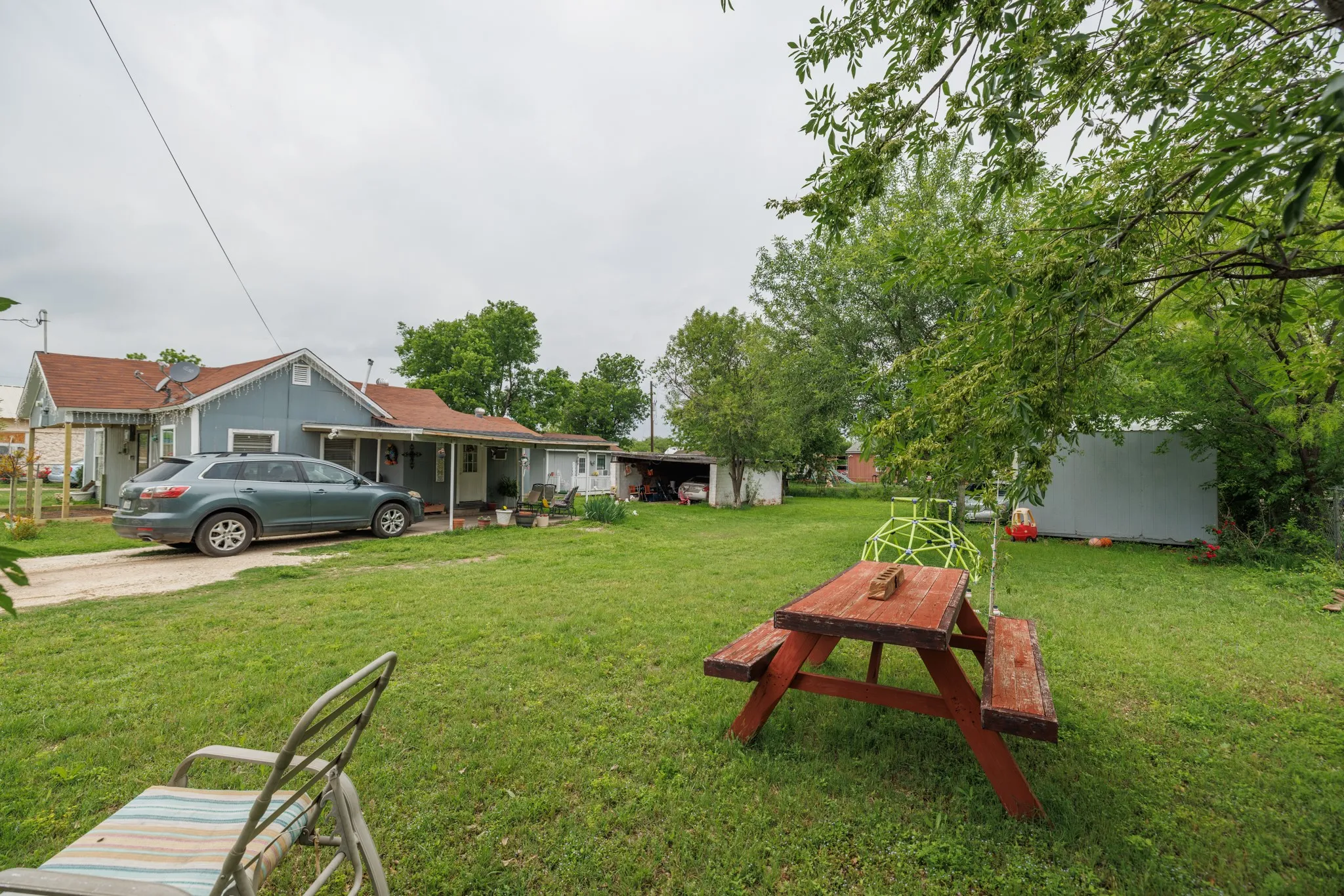 Single Family Residence For Sale in Coleman County , 308 W 5th Street, Coleman, Texas 76834, 2 Bedroom, 1 Bathroom, Garage spaces, 868 Sqft, built in 1950, Preowned, mls#21245201, Real Estate Agent in Coleman, Homes For Sale in Coleman county, Homes For Sale in Coleman, Realtor in Coleman Texas, Real Estate Brokerage Independent Realty Texas, Luminita Cordes Realtor