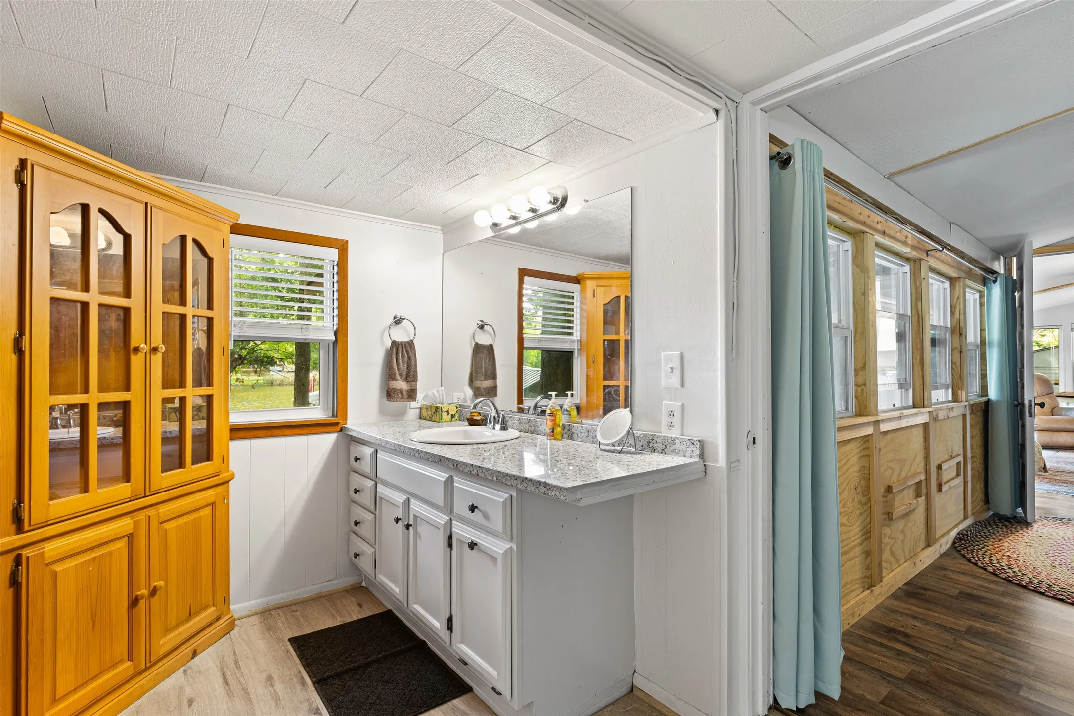 Single Family Residence For Sale in Wood County , 646 County Road 3235, Quitman, Texas 75783, 3 Bedroom, 2 Bathroom, Garage spaces, 1,365 Sqft, built in 1985, mls#21245130, Real Estate Agent in Quitman, Homes For Sale in Wood county, Homes For Sale in Quitman, Realtor in Quitman Texas, Real Estate Brokerage Independent Realty Texas, Luminita Cordes Realtor