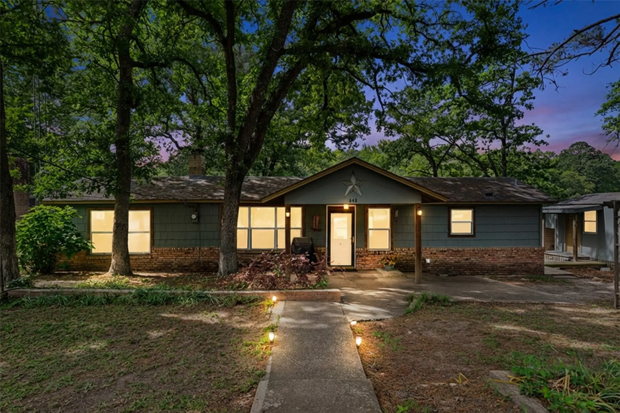Single Family Residence For Sale in Wood County , 646 County Road 3235, Quitman, Texas 75783, 3 Bedroom, 2 Bathroom, Garage spaces, 1,365 Sqft, built in 1985, mls#21245130, Real Estate Agent in Quitman, Homes For Sale in Wood county, Homes For Sale in Quitman, Realtor in Quitman Texas, Real Estate Brokerage Independent Realty Texas, Luminita Cordes Realtor