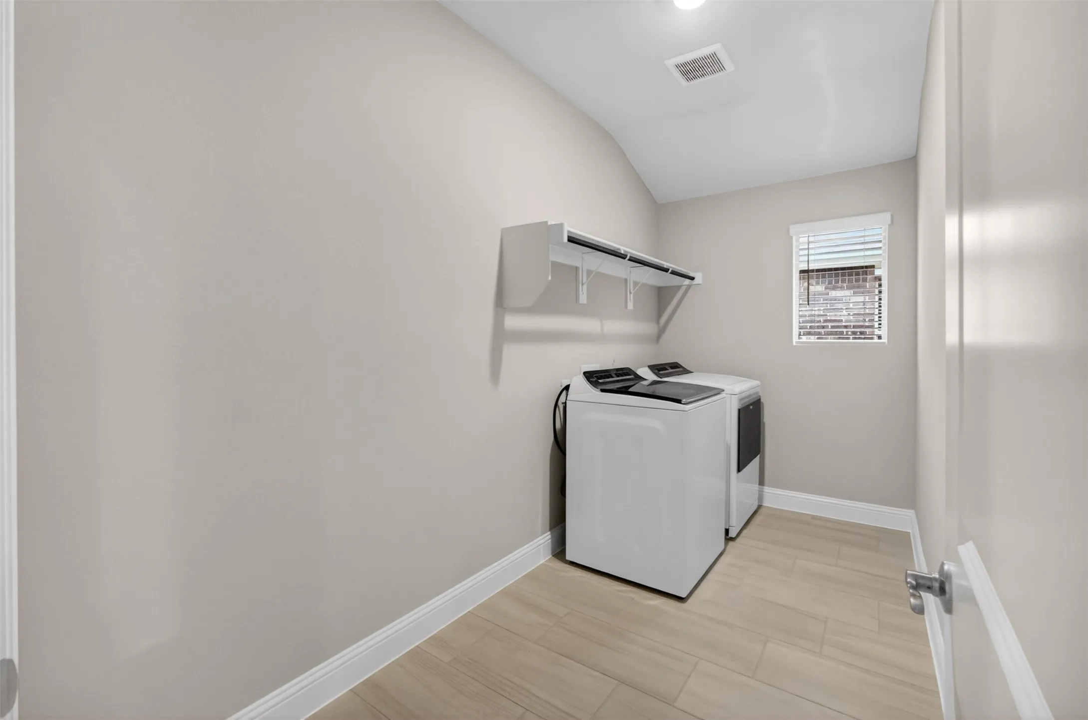 Single Family Residence For Sale in Collin County , 2700 Grand Canyon Street, Anna, Texas 75409, 4 Bedroom, 3 Bathroom, 2 Garage spaces, 2,059 Sqft, built in 2025, New Construction - Complete, mls#21244130, Real Estate Agent in Anna, Homes For Sale in Collin county, Homes For Sale in Anna, Realtor in Anna Texas, Real Estate Brokerage Independent Realty Texas, Luminita Cordes Realtor