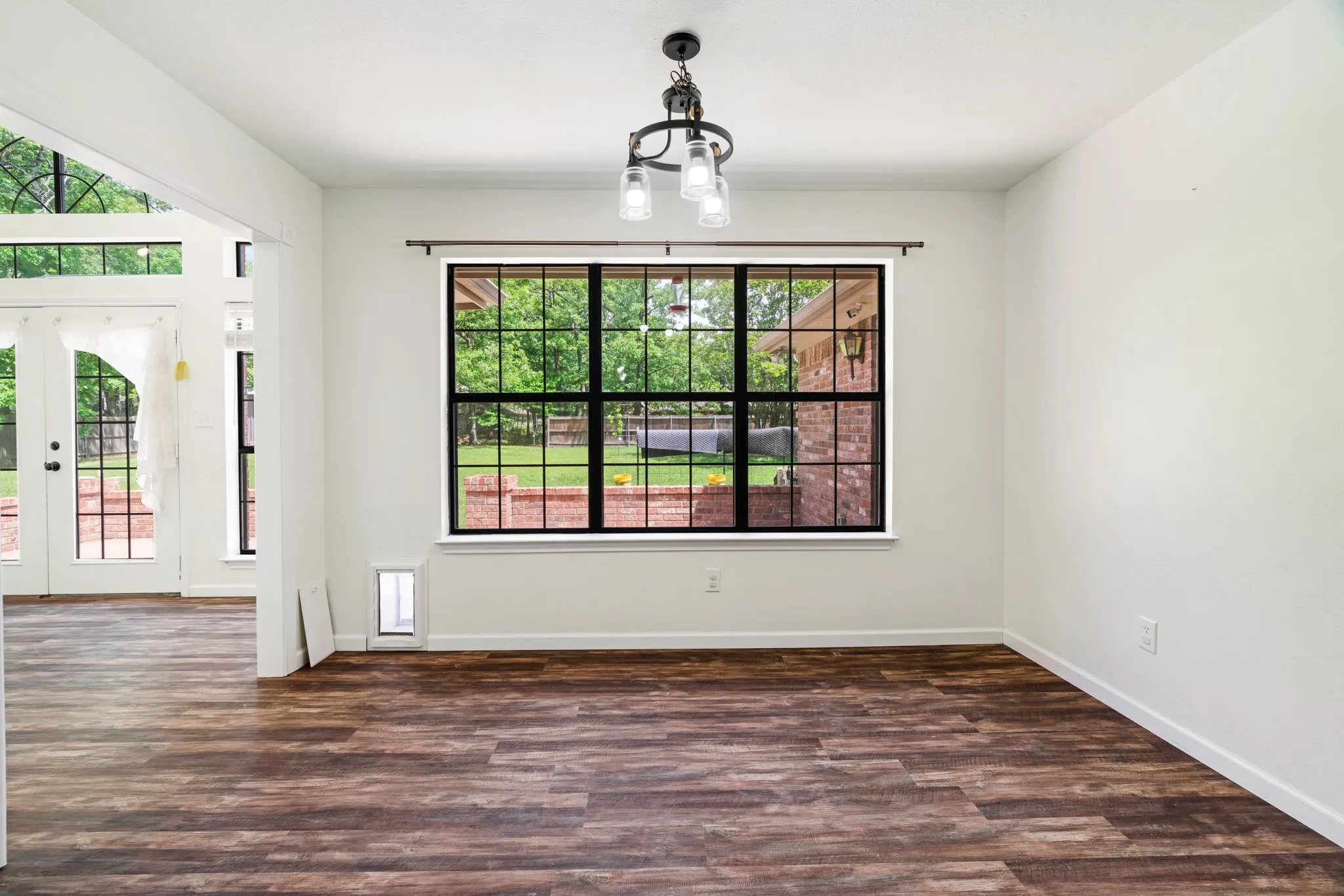 Single Family Residence For Sale in Lamar County , 212 Wooded Hills Drive, Powderly, Texas 75473, 4 Bedrooms, 3 Bathrooms, 4 Garage spaces, 2,649 Sqft, built in 1994, Price $459,900, mls#21246352, Real Estate Agent in Powderly, Homes For Sale in Lamar county, Homes For Sale in Powderly, Realtor in Powderly Texas, Real Estate Brokerage Independent Realty Texas, Luminita Cordes Realtor