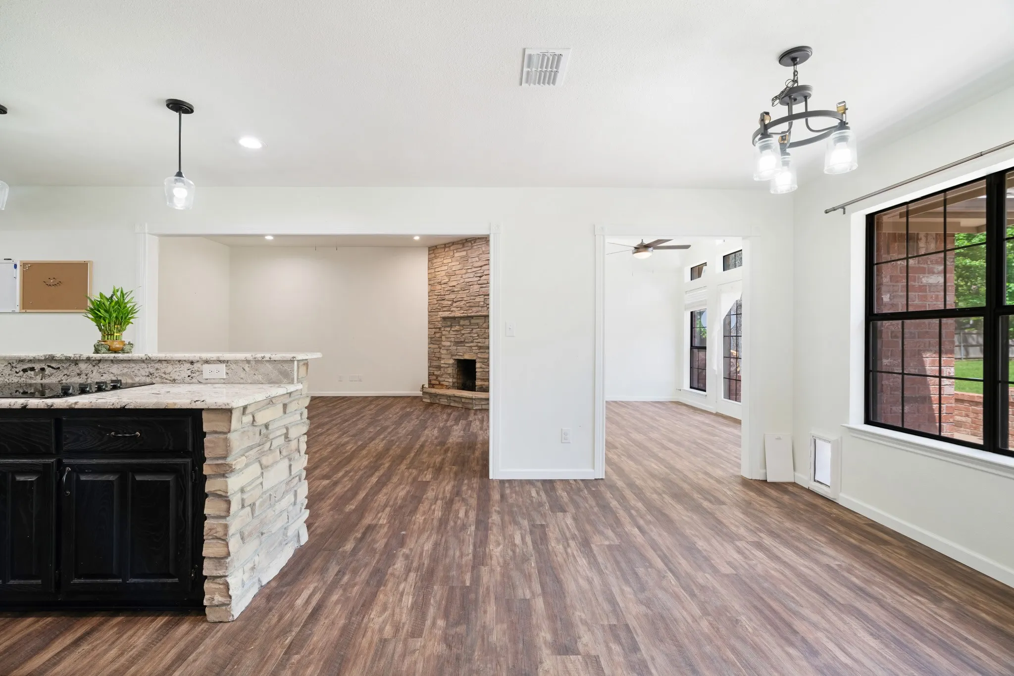 Single Family Residence For Sale in Lamar County , 212 Wooded Hills Drive, Powderly, Texas 75473, 4 Bedrooms, 3 Bathrooms, 4 Garage spaces, 2,649 Sqft, built in 1994, Price $459,900, mls#21246352, Real Estate Agent in Powderly, Homes For Sale in Lamar county, Homes For Sale in Powderly, Realtor in Powderly Texas, Real Estate Brokerage Independent Realty Texas, Luminita Cordes Realtor