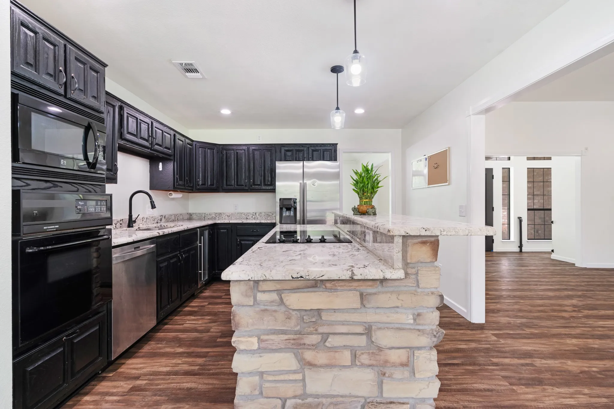 Single Family Residence For Sale in Lamar County , 212 Wooded Hills Drive, Powderly, Texas 75473, 4 Bedrooms, 3 Bathrooms, 4 Garage spaces, 2,649 Sqft, built in 1994, Price $459,900, mls#21246352, Real Estate Agent in Powderly, Homes For Sale in Lamar county, Homes For Sale in Powderly, Realtor in Powderly Texas, Real Estate Brokerage Independent Realty Texas, Luminita Cordes Realtor