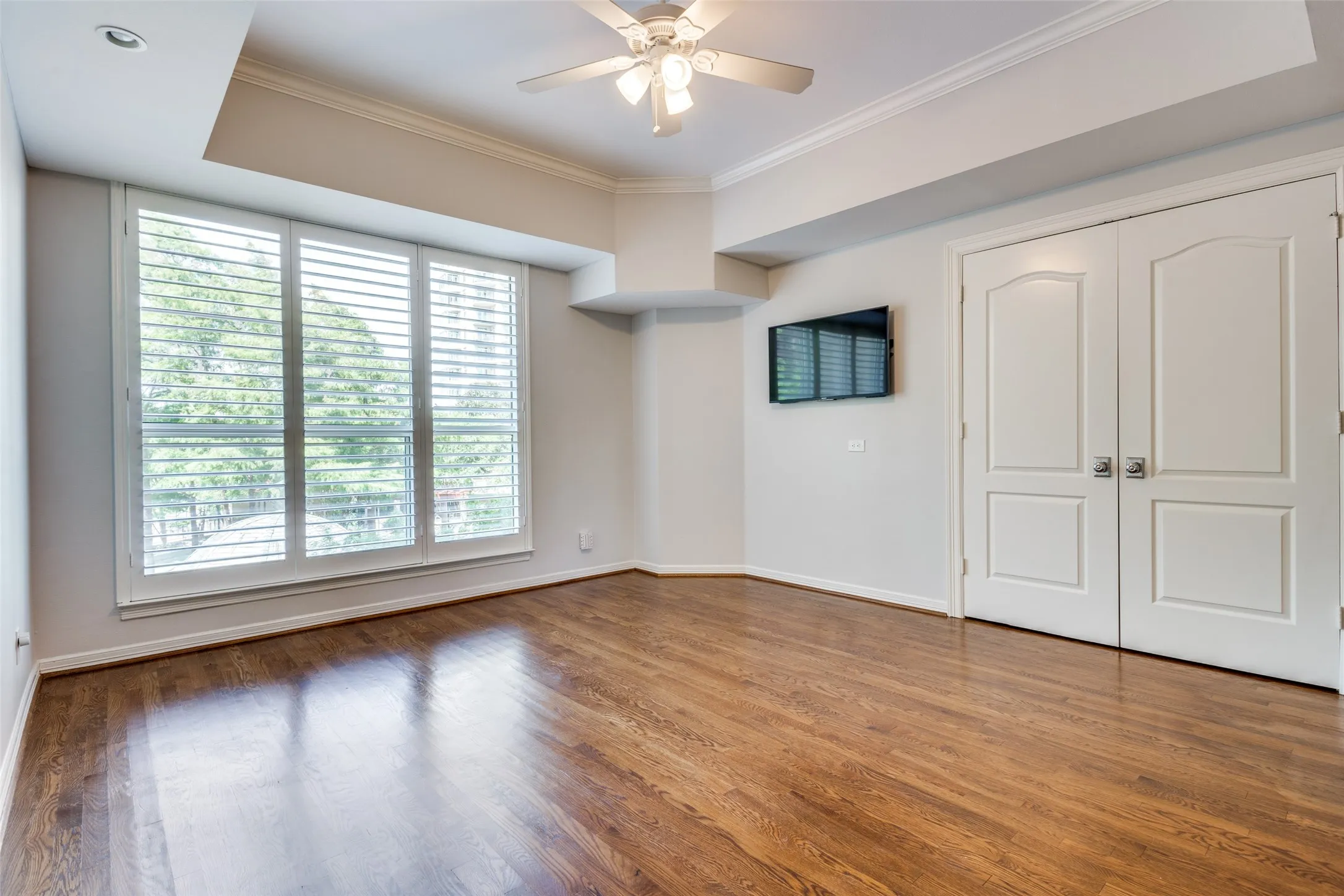 Condominium For Rent in Dallas County , 3401 Lee Parkway 508, Dallas, Texas 75219, 1 Bedroom, 2 Bathroom, 2 Garage spaces, 1,170 Sqft, built in 1998, Preowned, mls#21246413, Real Estate Agent in Dallas, Homes For Rent in Dallas county, Homes For Rent in Dallas, Realtor in Dallas Texas, Real Estate Brokerage Independent Realty Texas, Luminita Cordes Realtor
