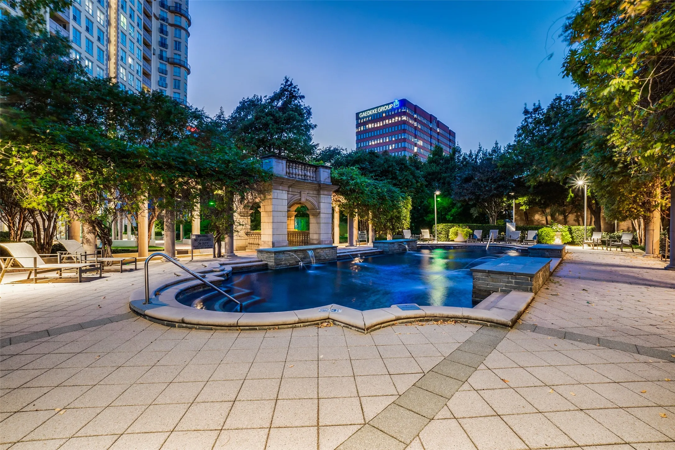 Condominium For Rent in Dallas County , 3401 Lee Parkway 508, Dallas, Texas 75219, 1 Bedroom, 2 Bathroom, 2 Garage spaces, 1,170 Sqft, built in 1998, Preowned, mls#21246413, Real Estate Agent in Dallas, Homes For Rent in Dallas county, Homes For Rent in Dallas, Realtor in Dallas Texas, Real Estate Brokerage Independent Realty Texas, Luminita Cordes Realtor