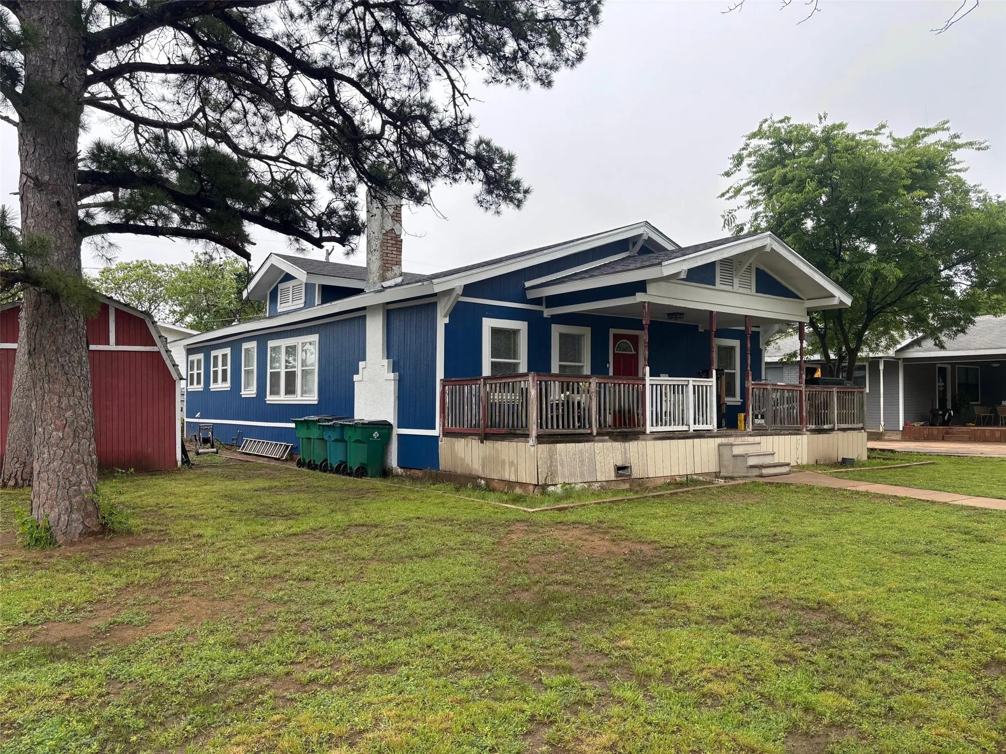 Single Family Residence For Sale in Eastland County , 200 S Hillcrest Avenue, Eastland, Texas 76448, 3 Bedrooms, 2 Bathrooms, Garage spaces, 1,664 Sqft, built in 1935, Price $234,000, mls#21245693, Real Estate Agent in Eastland, Homes For Sale in Eastland county, Homes For Sale in Eastland, Realtor in Eastland Texas, Real Estate Brokerage Independent Realty Texas, Luminita Cordes Realtor