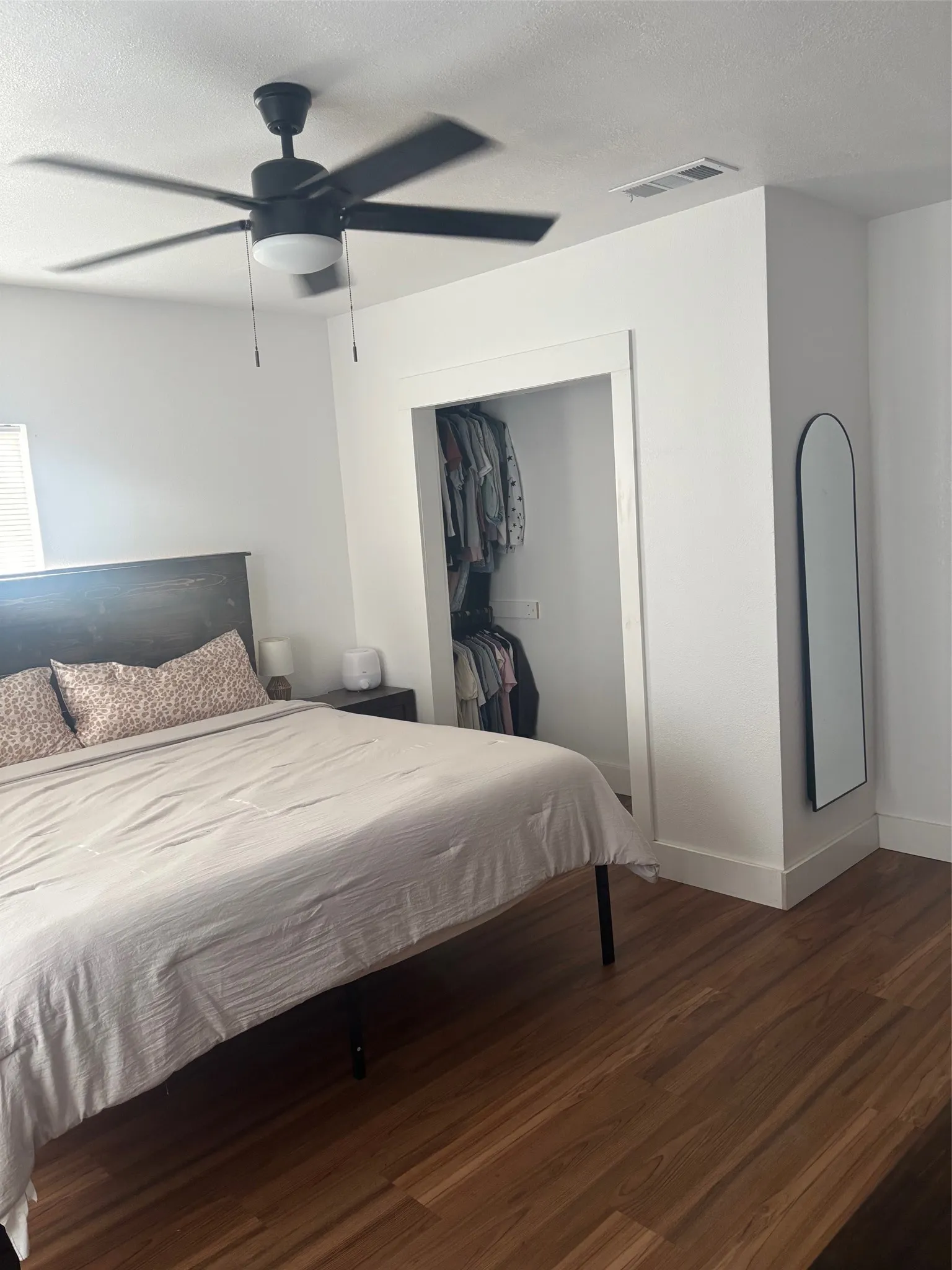 Single Family Residence For Sale in Eastland County , 200 S Hillcrest Avenue, Eastland, Texas 76448, 3 Bedrooms, 2 Bathrooms, Garage spaces, 1,664 Sqft, built in 1935, Price $234,000, mls#21245693, Real Estate Agent in Eastland, Homes For Sale in Eastland county, Homes For Sale in Eastland, Realtor in Eastland Texas, Real Estate Brokerage Independent Realty Texas, Luminita Cordes Realtor