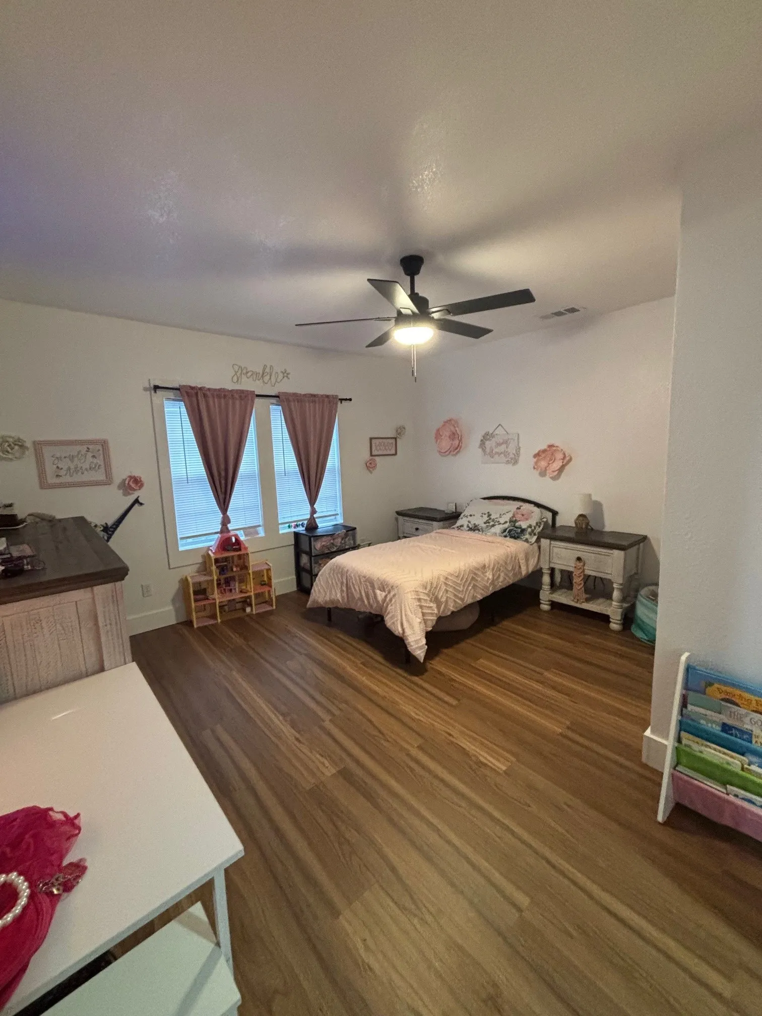 Single Family Residence For Sale in Eastland County , 200 S Hillcrest Avenue, Eastland, Texas 76448, 3 Bedrooms, 2 Bathrooms, Garage spaces, 1,664 Sqft, built in 1935, Price $234,000, mls#21245693, Real Estate Agent in Eastland, Homes For Sale in Eastland county, Homes For Sale in Eastland, Realtor in Eastland Texas, Real Estate Brokerage Independent Realty Texas, Luminita Cordes Realtor