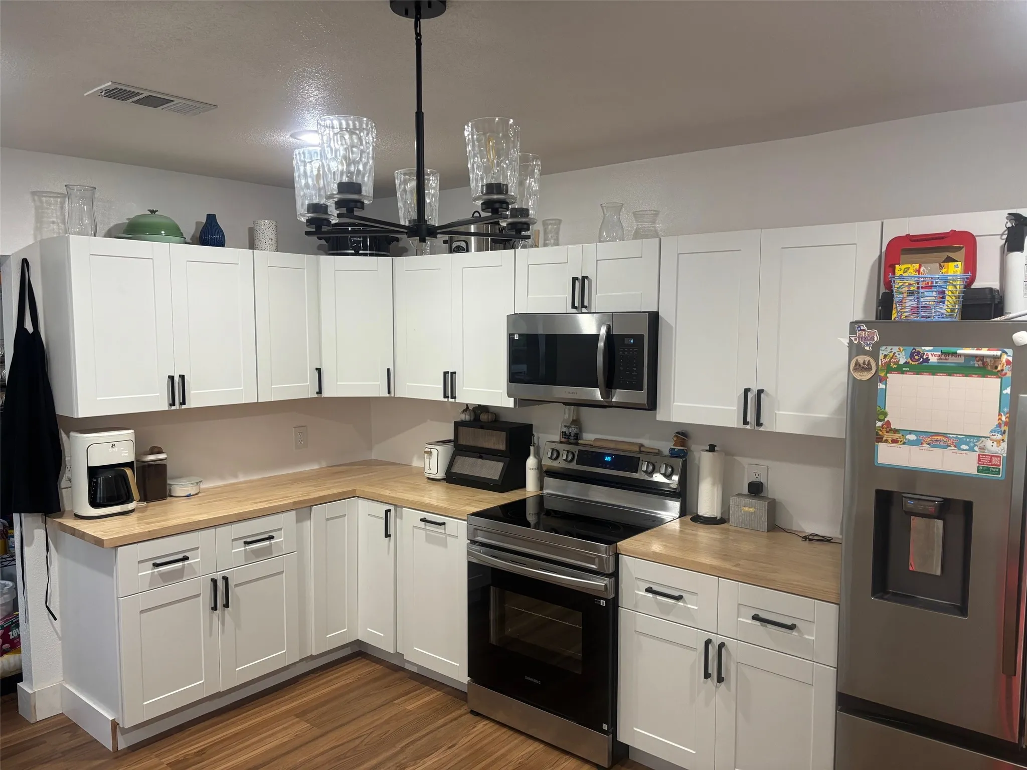 Single Family Residence For Sale in Eastland County , 200 S Hillcrest Avenue, Eastland, Texas 76448, 3 Bedrooms, 2 Bathrooms, Garage spaces, 1,664 Sqft, built in 1935, Price $234,000, mls#21245693, Real Estate Agent in Eastland, Homes For Sale in Eastland county, Homes For Sale in Eastland, Realtor in Eastland Texas, Real Estate Brokerage Independent Realty Texas, Luminita Cordes Realtor