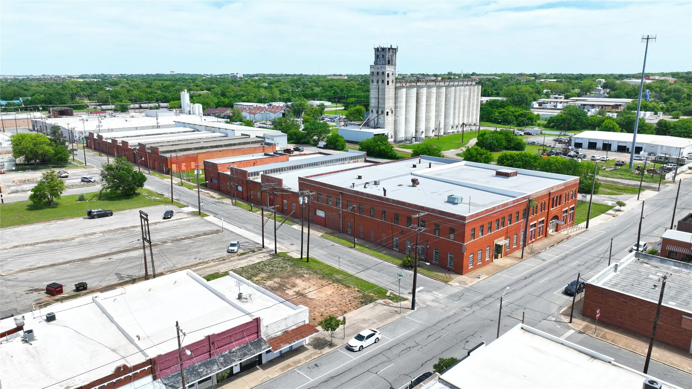 Improved Land For Sale in Grayson County , 225 E Houston Street, Sherman, Texas 75090, 0, 0, Garage spaces, 0 Sqft, built in 2003, mls#21245836, Real Estate Agent in Sherman, Homes For Sale in Grayson county, Homes For Sale in Sherman, Realtor in Sherman Texas, Real Estate Brokerage Independent Realty Texas, Luminita Cordes Realtor