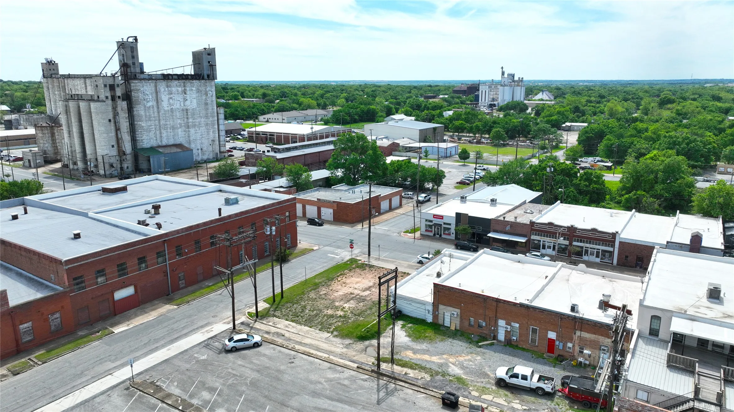 Improved Land For Sale in Grayson County , 225 E Houston Street, Sherman, Texas 75090, 0, 0, Garage spaces, 0 Sqft, built in 2003, mls#21245836, Real Estate Agent in Sherman, Homes For Sale in Grayson county, Homes For Sale in Sherman, Realtor in Sherman Texas, Real Estate Brokerage Independent Realty Texas, Luminita Cordes Realtor