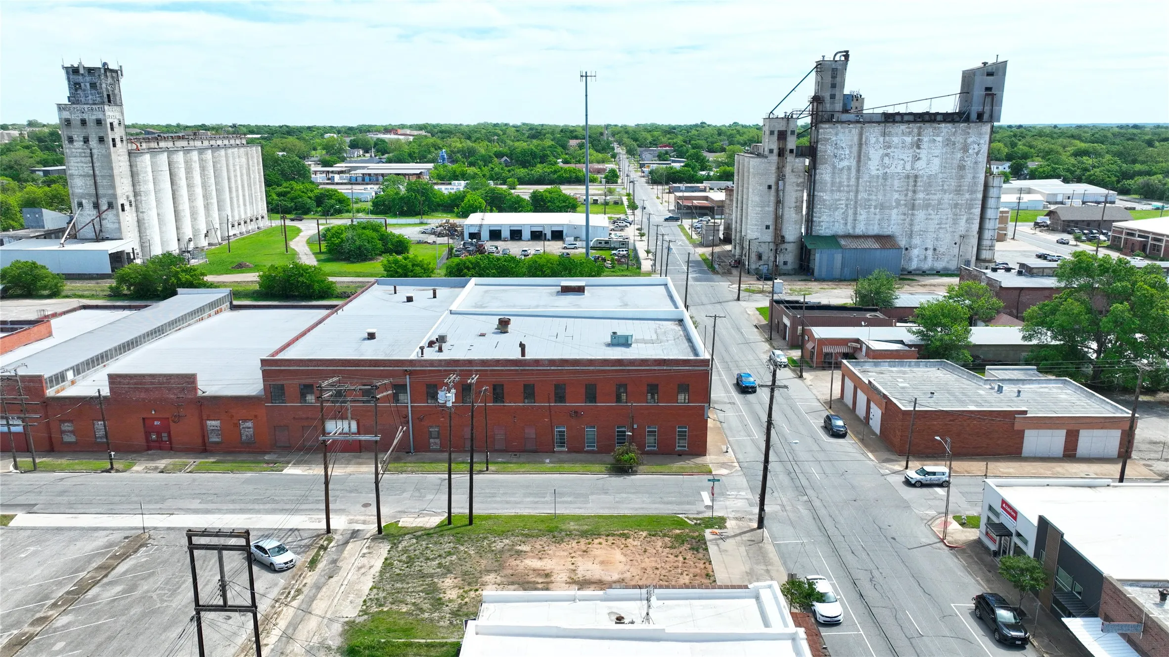 Improved Land For Sale in Grayson County , 225 E Houston Street, Sherman, Texas 75090, 0, 0, Garage spaces, 0 Sqft, built in 2003, mls#21245836, Real Estate Agent in Sherman, Homes For Sale in Grayson county, Homes For Sale in Sherman, Realtor in Sherman Texas, Real Estate Brokerage Independent Realty Texas, Luminita Cordes Realtor