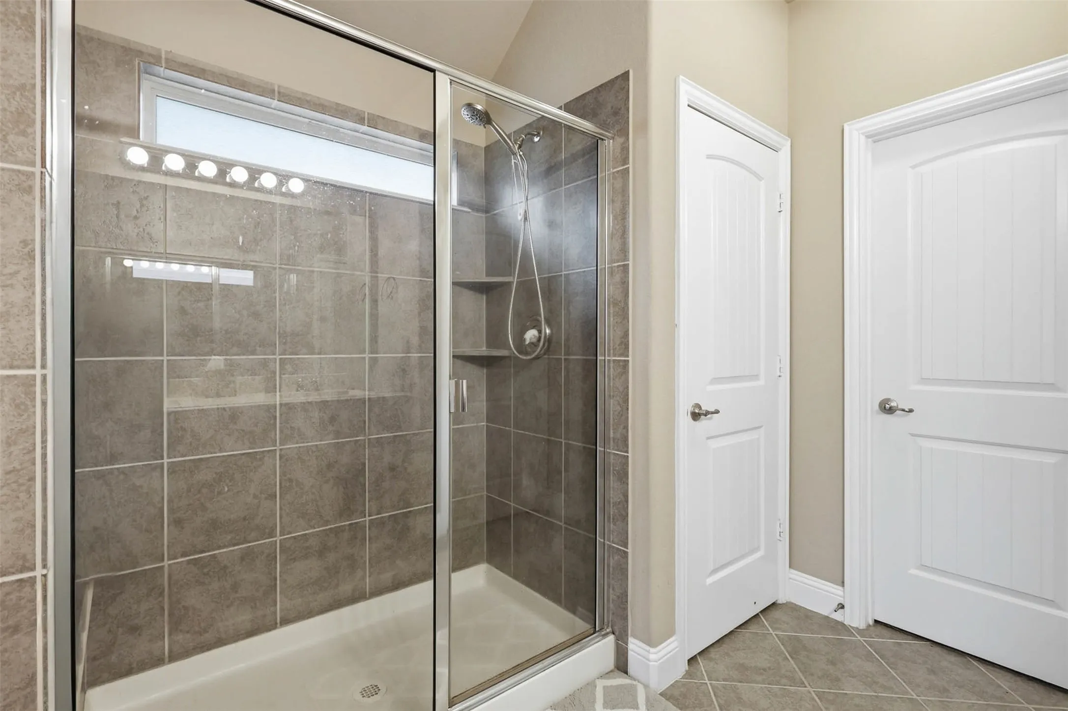 Single Family Residence For Sale in Tarrant County , 4720 Lazy Oaks Street, Fort Worth, Texas 76244, 3 Bedroom, 2 Bathroom, 2 Garage spaces, 1,653 Sqft, built in 2014, Price $349,999, mls#21242339, Real Estate Agent in Fort Worth, Homes For Sale in Tarrant county, Homes For Sale in Fort Worth, Realtor in Fort Worth Texas, Real Estate Brokerage Independent Realty Texas, Luminita Cordes Realtor